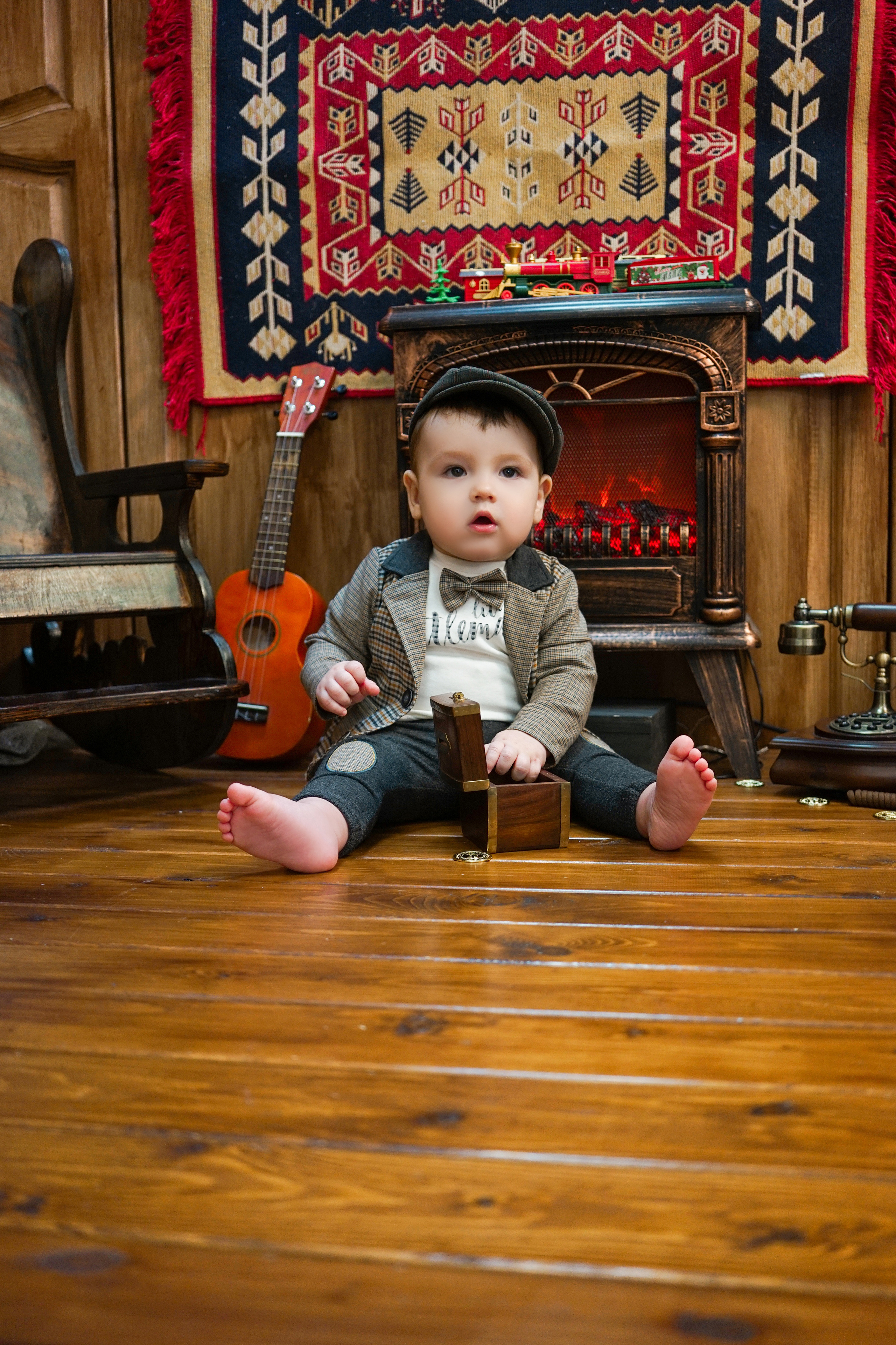 Деревянный Подиум. Детская Фотостудия ГОДОВАСИКИ в Санкт-Петербурге фотосесия на годик