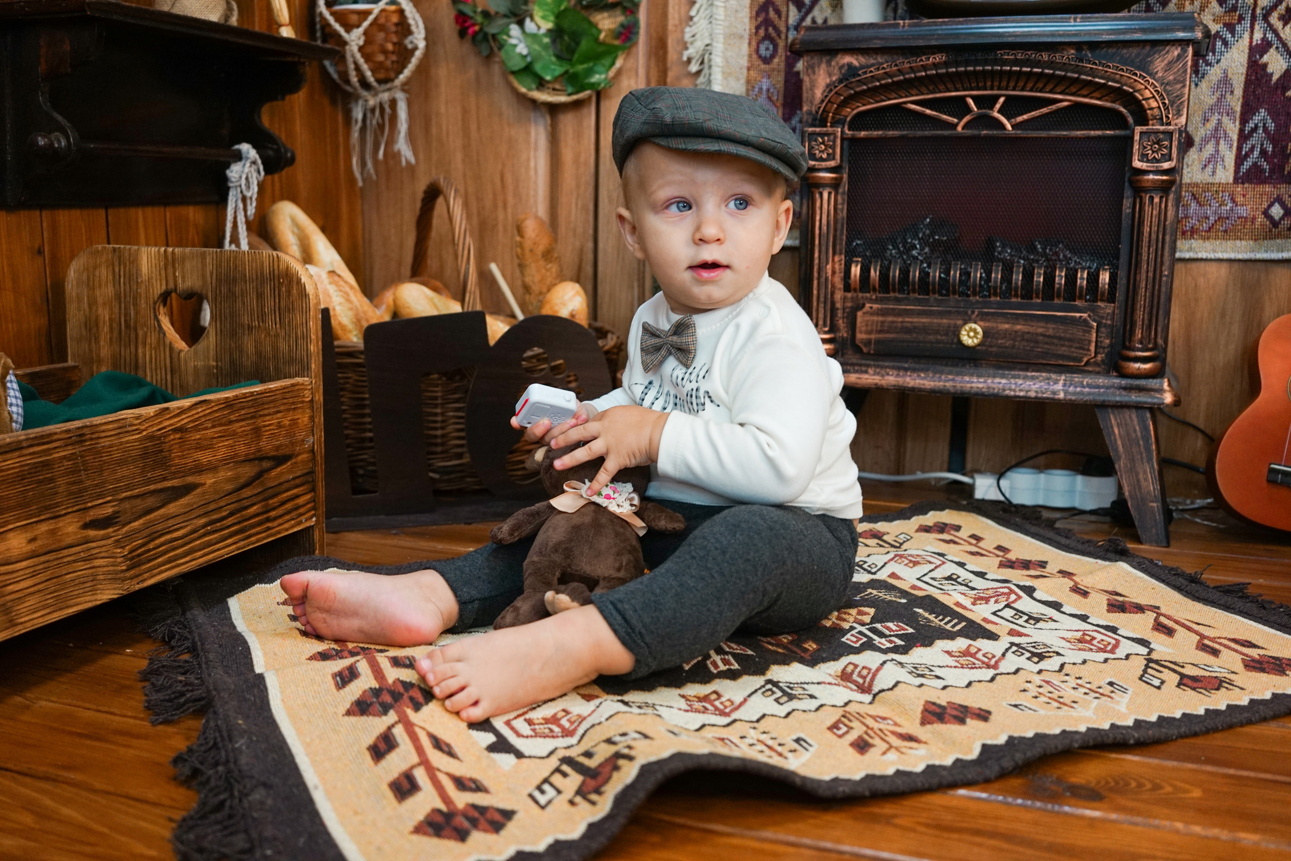 Деревянный Подиум. Детская Фотостудия ГОДОВАСИКИ в Санкт-Петербурге фотосесия на годик