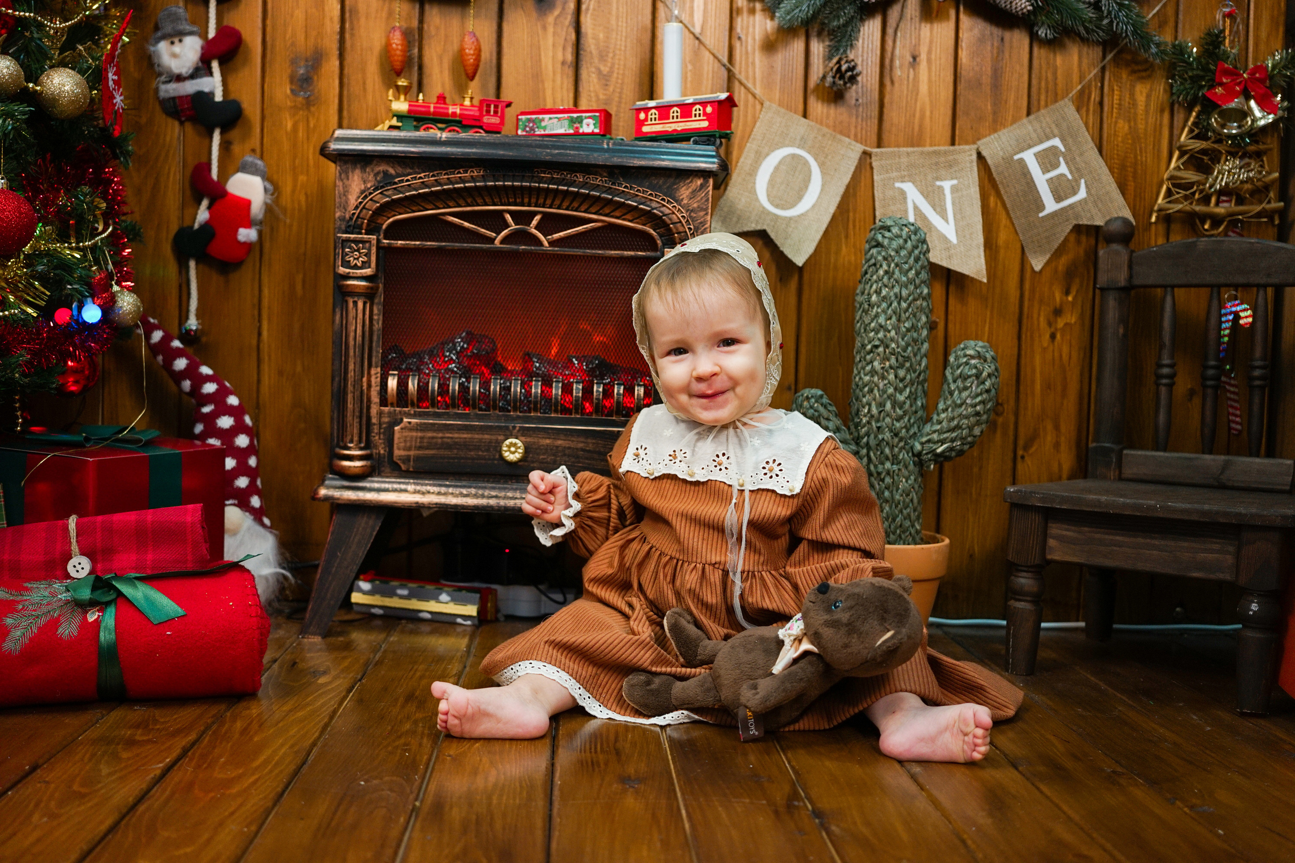 Деревянный Подиум. Детская Фотостудия ГОДОВАСИКИ в Санкт-Петербурге фотосесия на годик