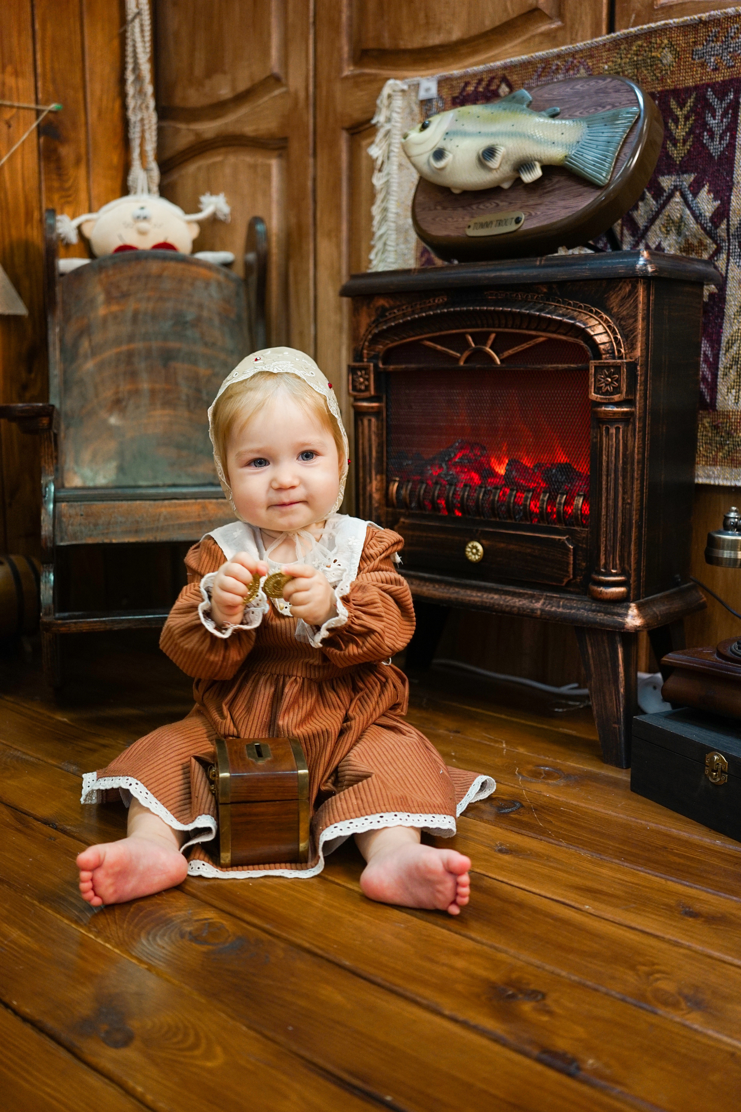 Деревянный Подиум. Детская Фотостудия ГОДОВАСИКИ в Санкт-Петербурге фотосесия на годик