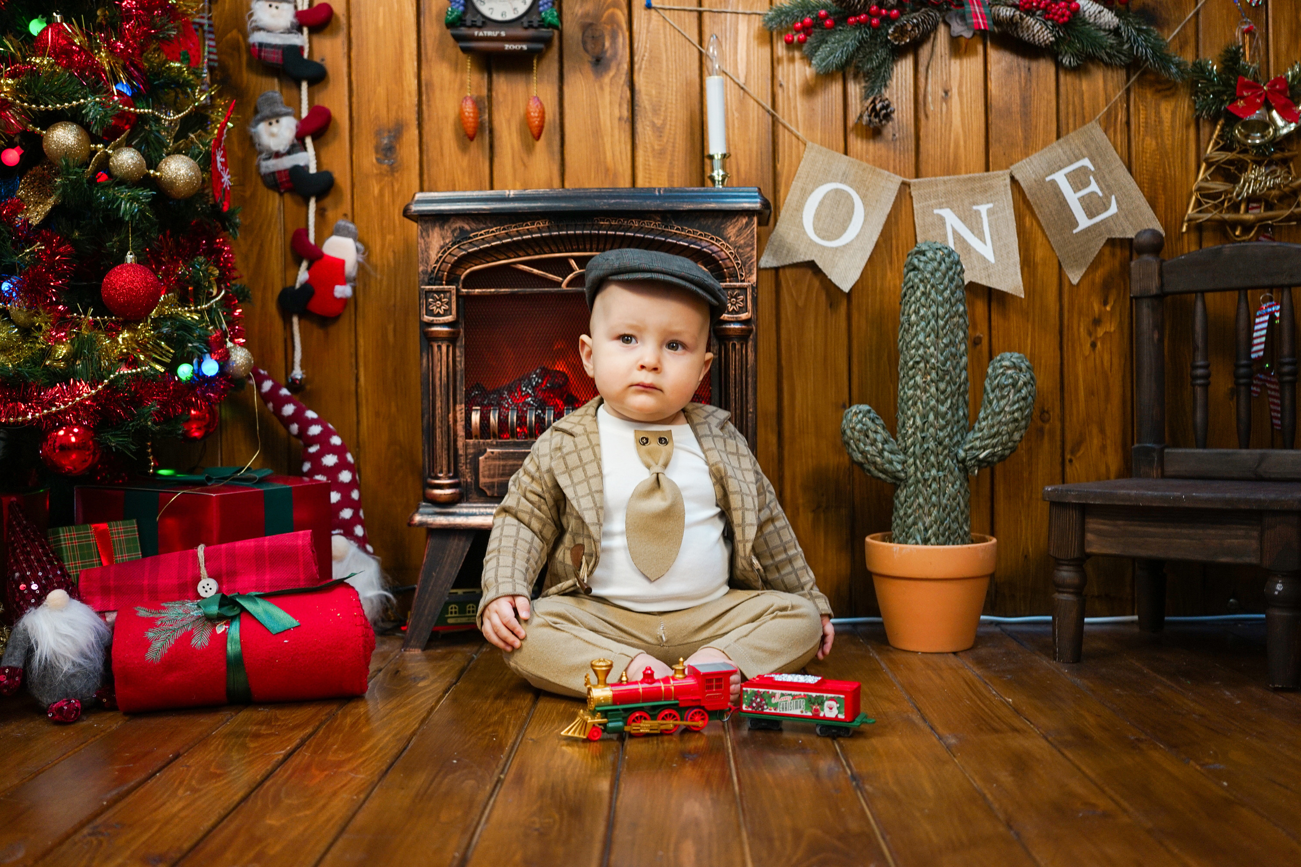 Деревянный Подиум. Детская Фотостудия ГОДОВАСИКИ в Санкт-Петербурге фотосесия на годик