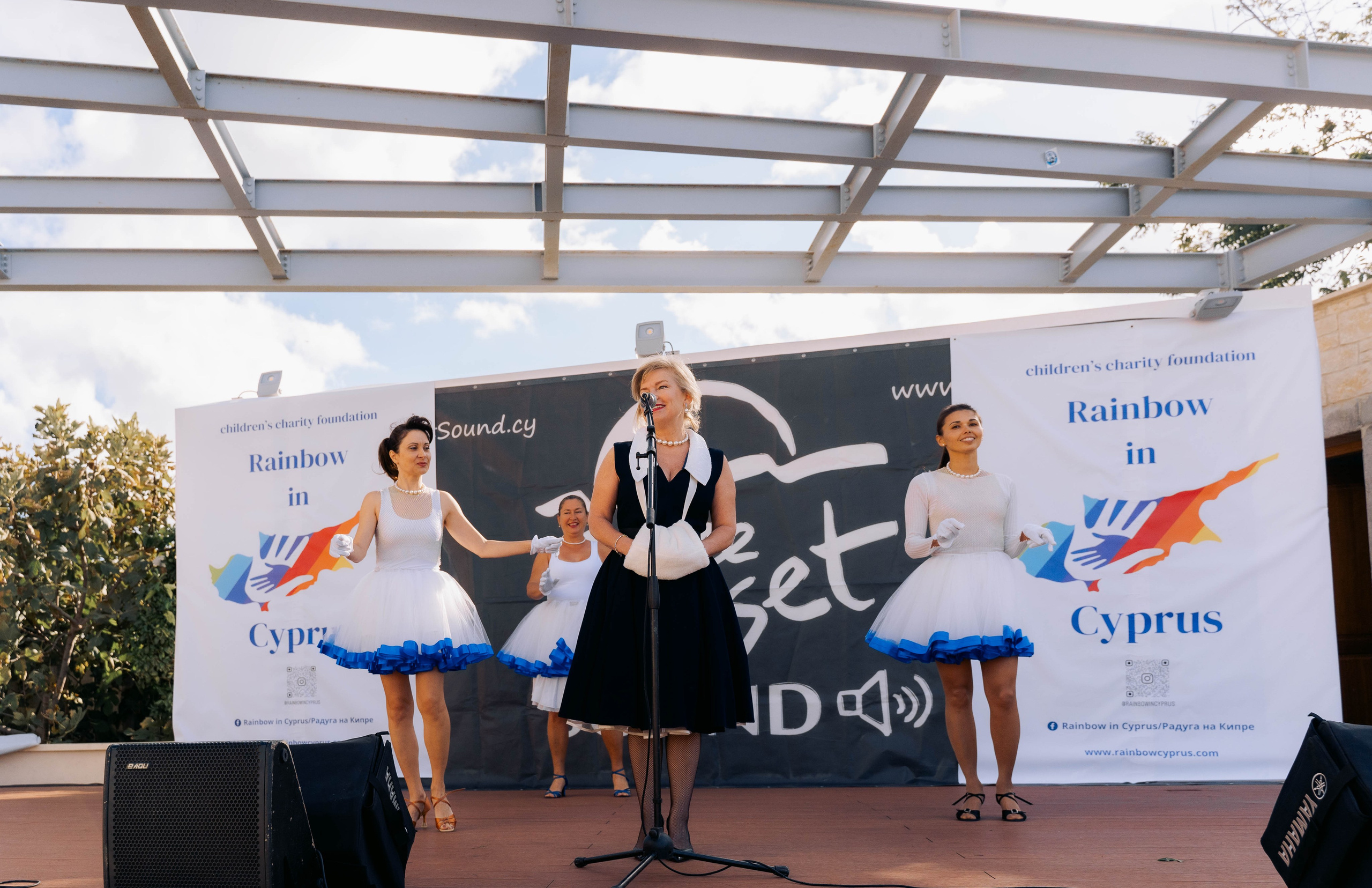 Новогодняя ярмарка от БФ «Радуга на Кипре». Свадебный и семейный фотограф Ирина Чернова