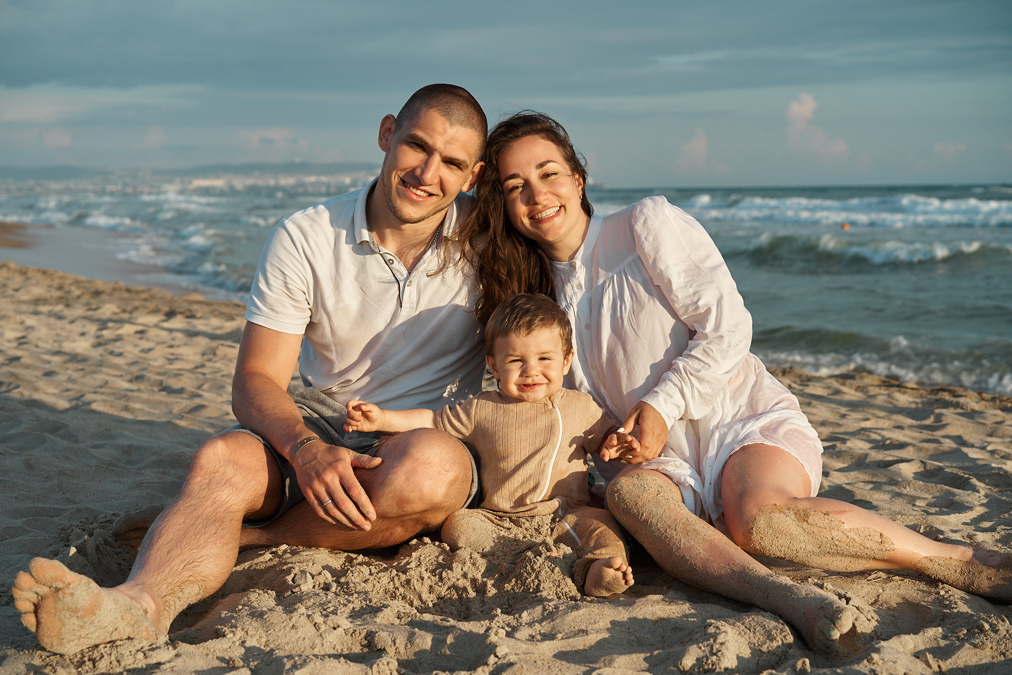 Павел, Настя и Тёма: семейная съемка на берегу моря. Фотограф в Анапе Надежда Соловьёва