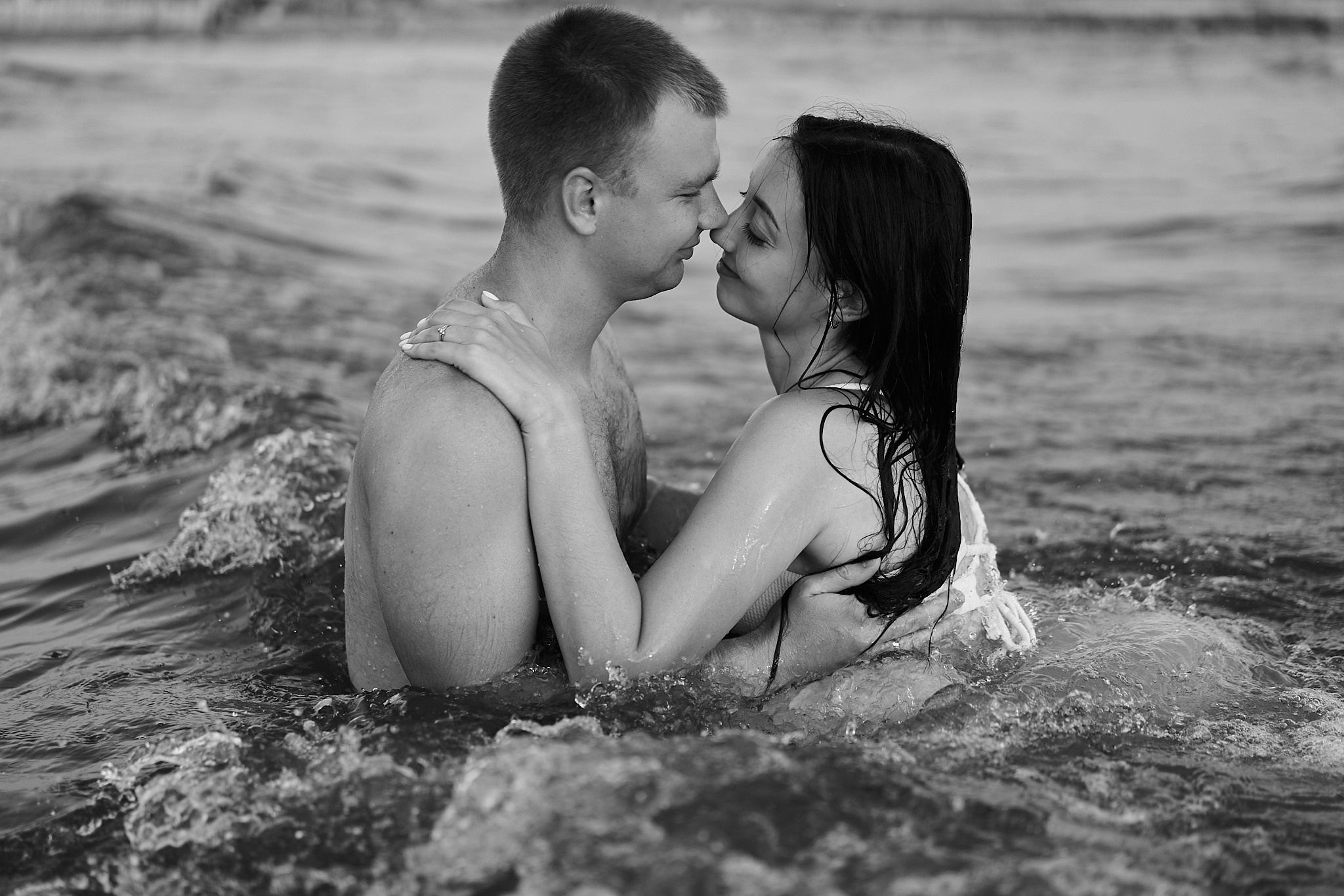 Андрей и Оксана: закат на берегу моря. Фотограф в Анапе Надежда Соловьёва