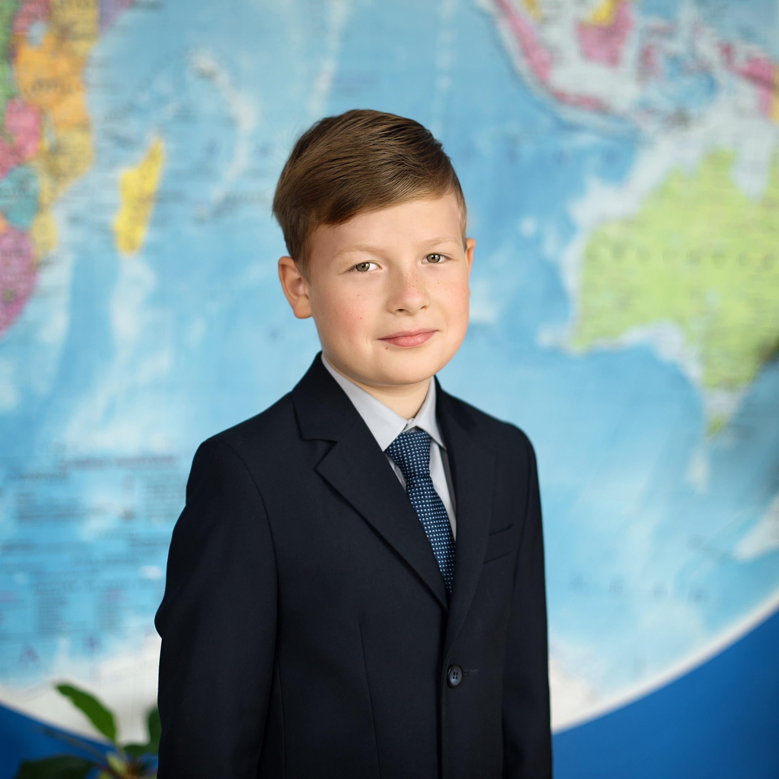 Пример съемки для выпускного альбома с наполнением «стандарт». Выпускные альбомы для школ и детских садов в Иваново