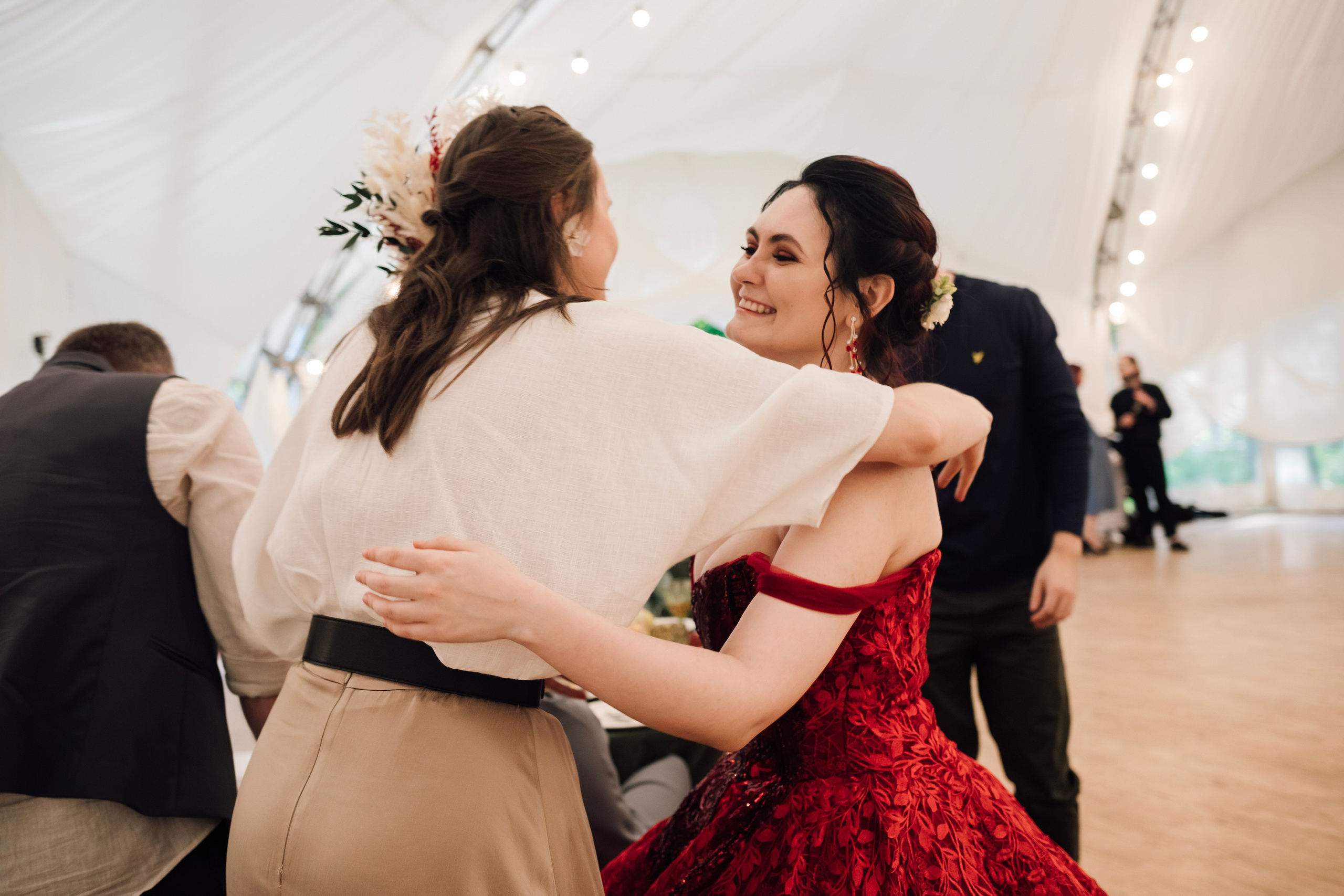 Маргарита и Артем. Свадьба в стиле средневекового пира в шатре. Свадебный и семейный фотограф в Москве Евгения Лисина