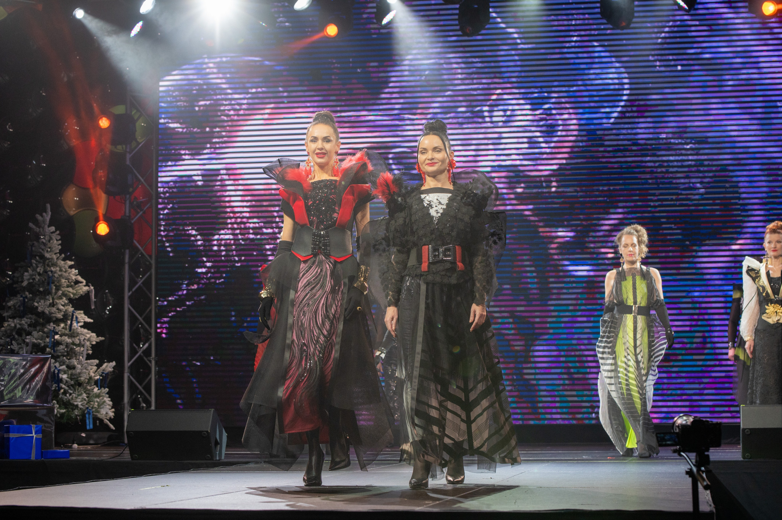 Большая новогодняя тусовка. Фотоуслуги, услуги фотографа, фотографирование важных событий