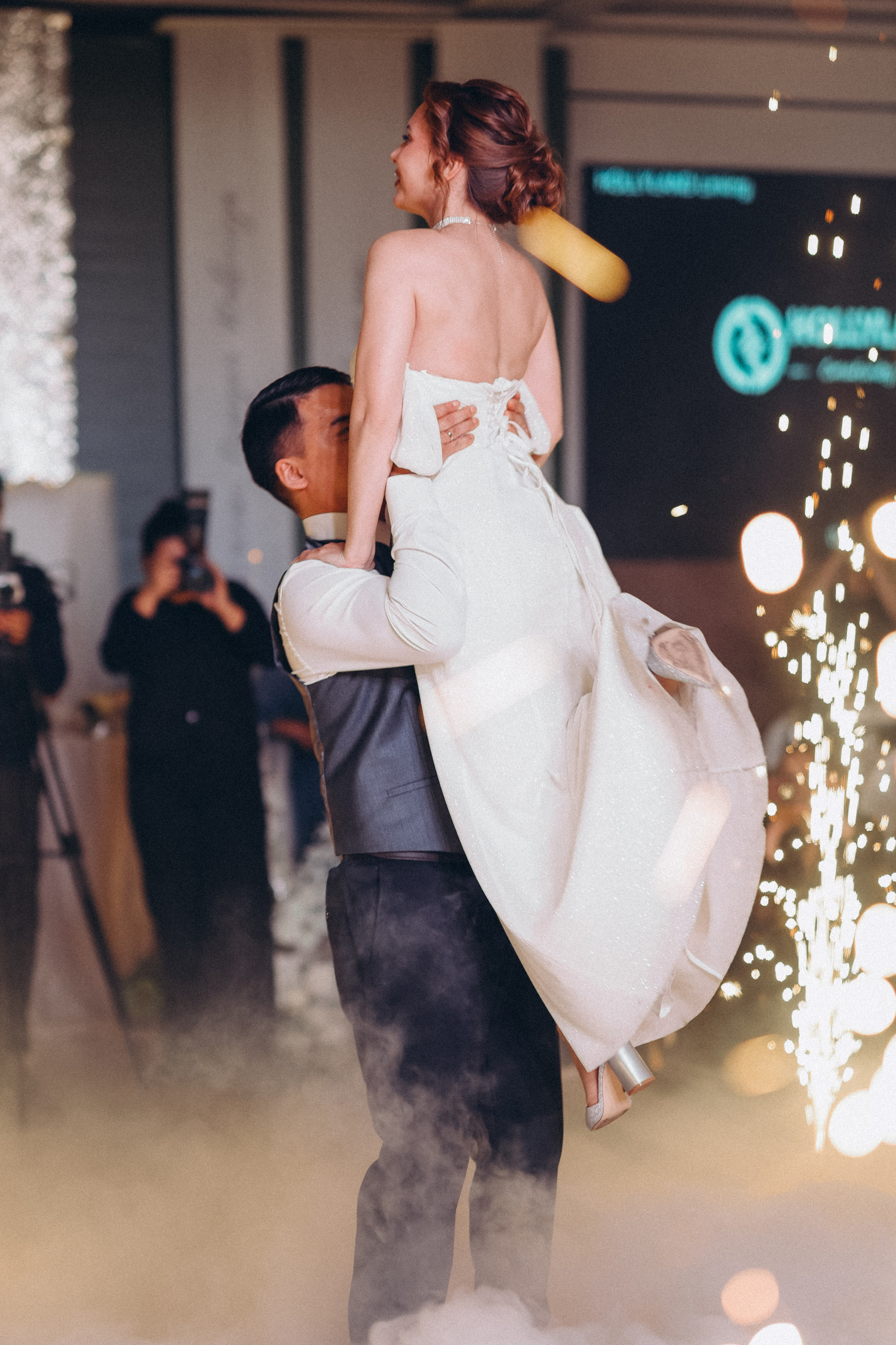 Свадебная. Фотограф в Жезказгане. Графический дизайнер