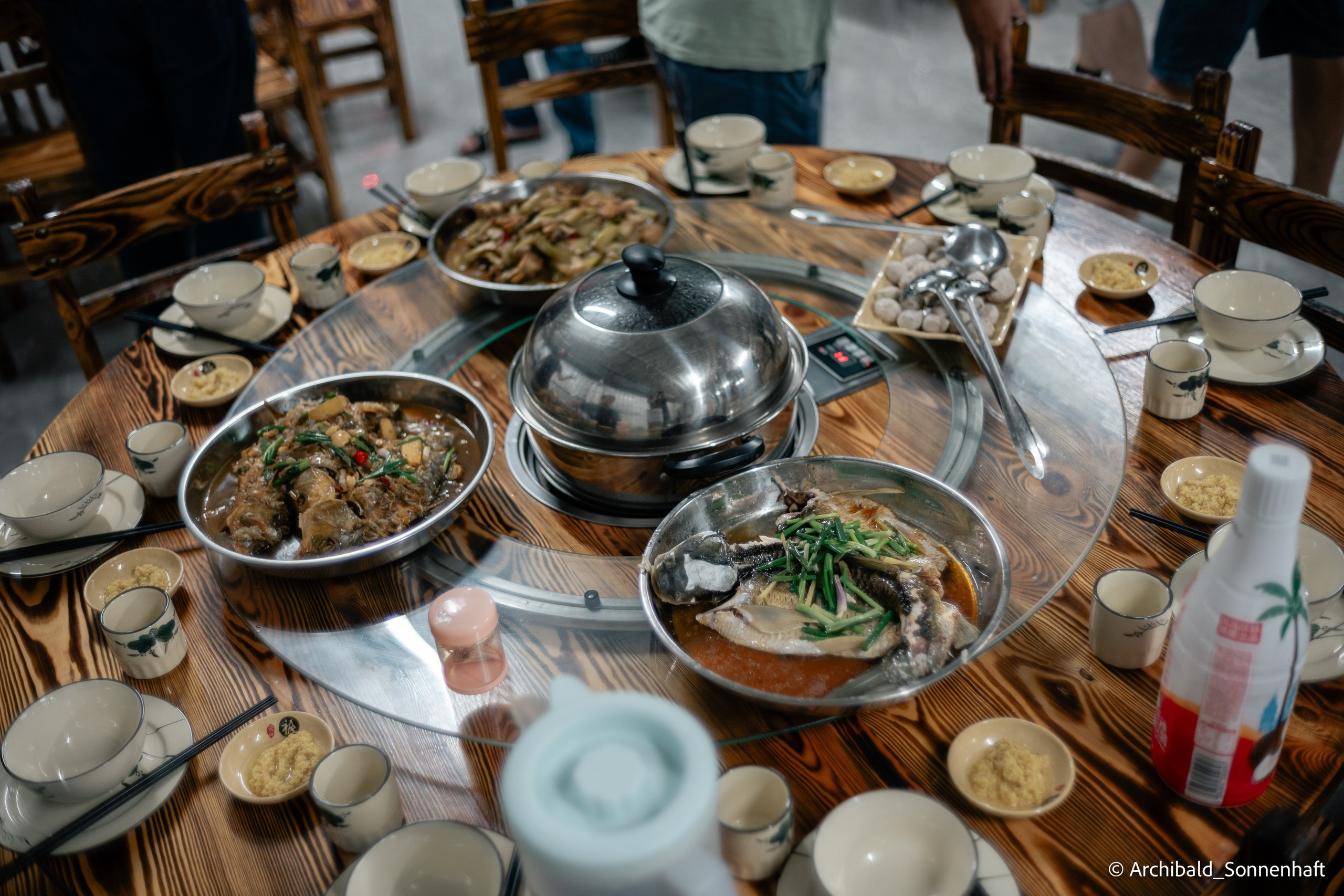 Weekend kayaking trip. Photographer in Guangzhou, China. Archibald Sonnenhaft