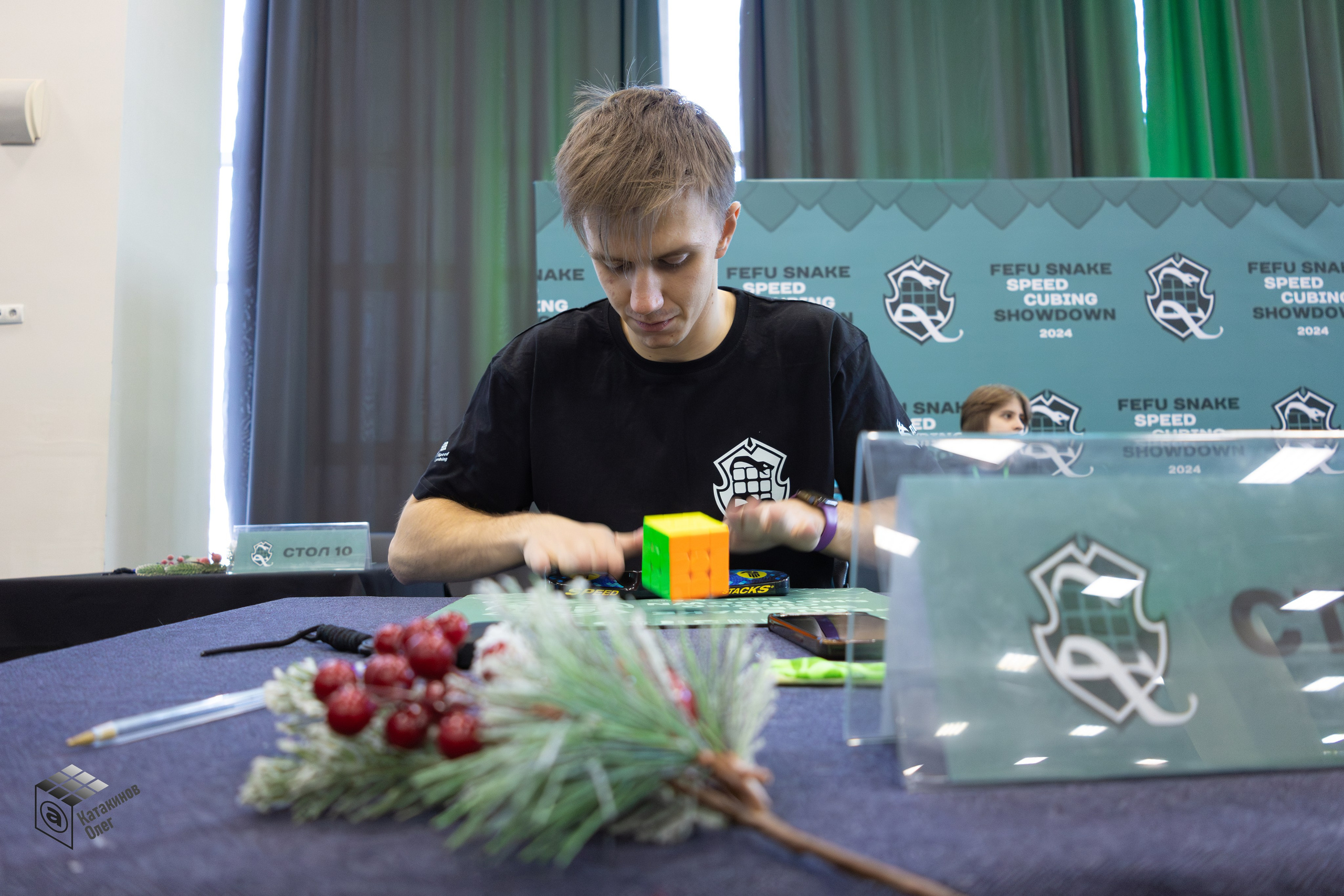 FEFU Snake Speedcubing Showdown 2024. Олег Катакинов| Репортажный фотограф в городе у моря (Владивосток)