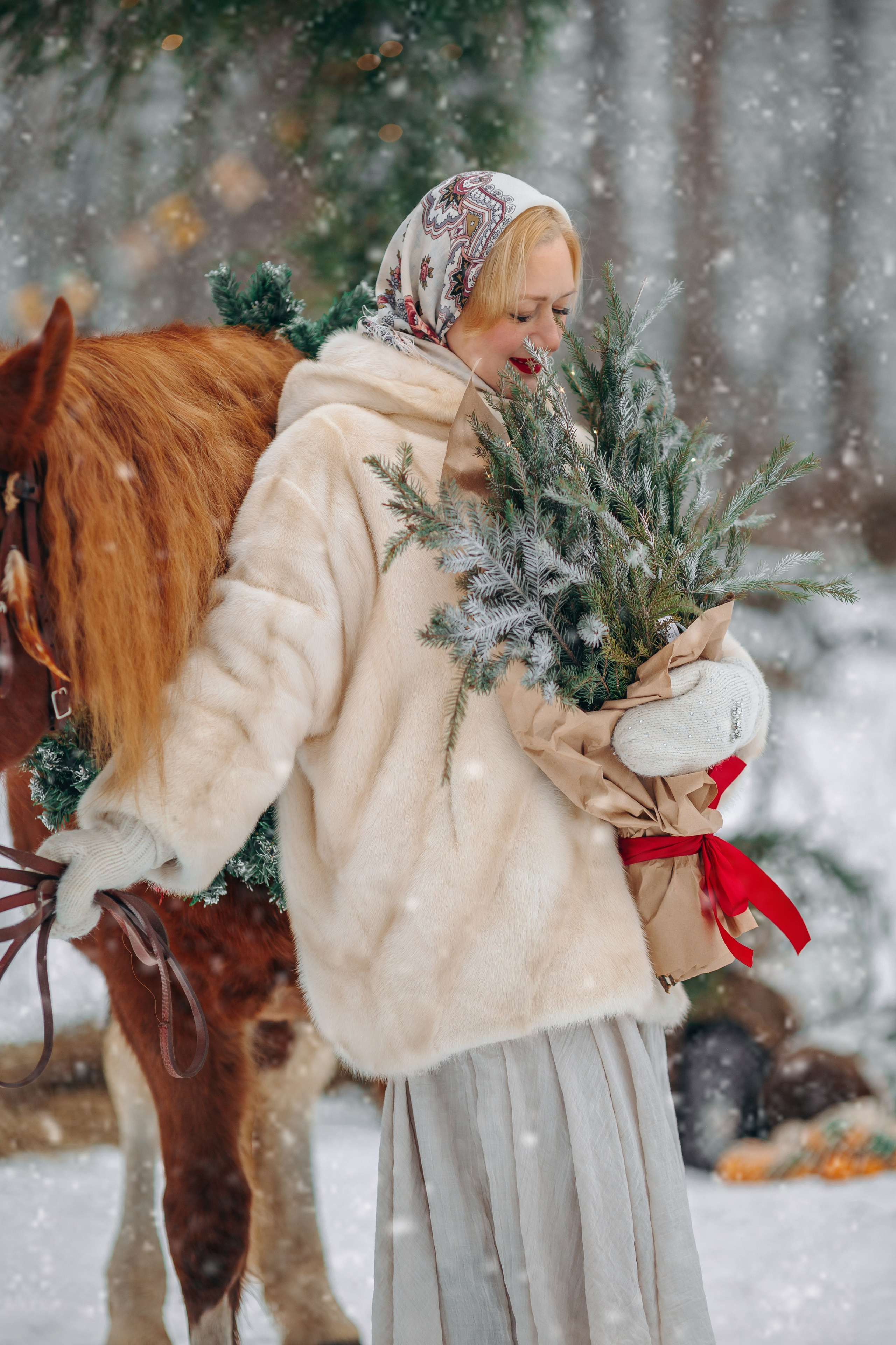 Тариф Новогодний 2025-2026. Анна Молчанова конный фотограф в Тюмени | фотосессии с лошадьми Тюмень
