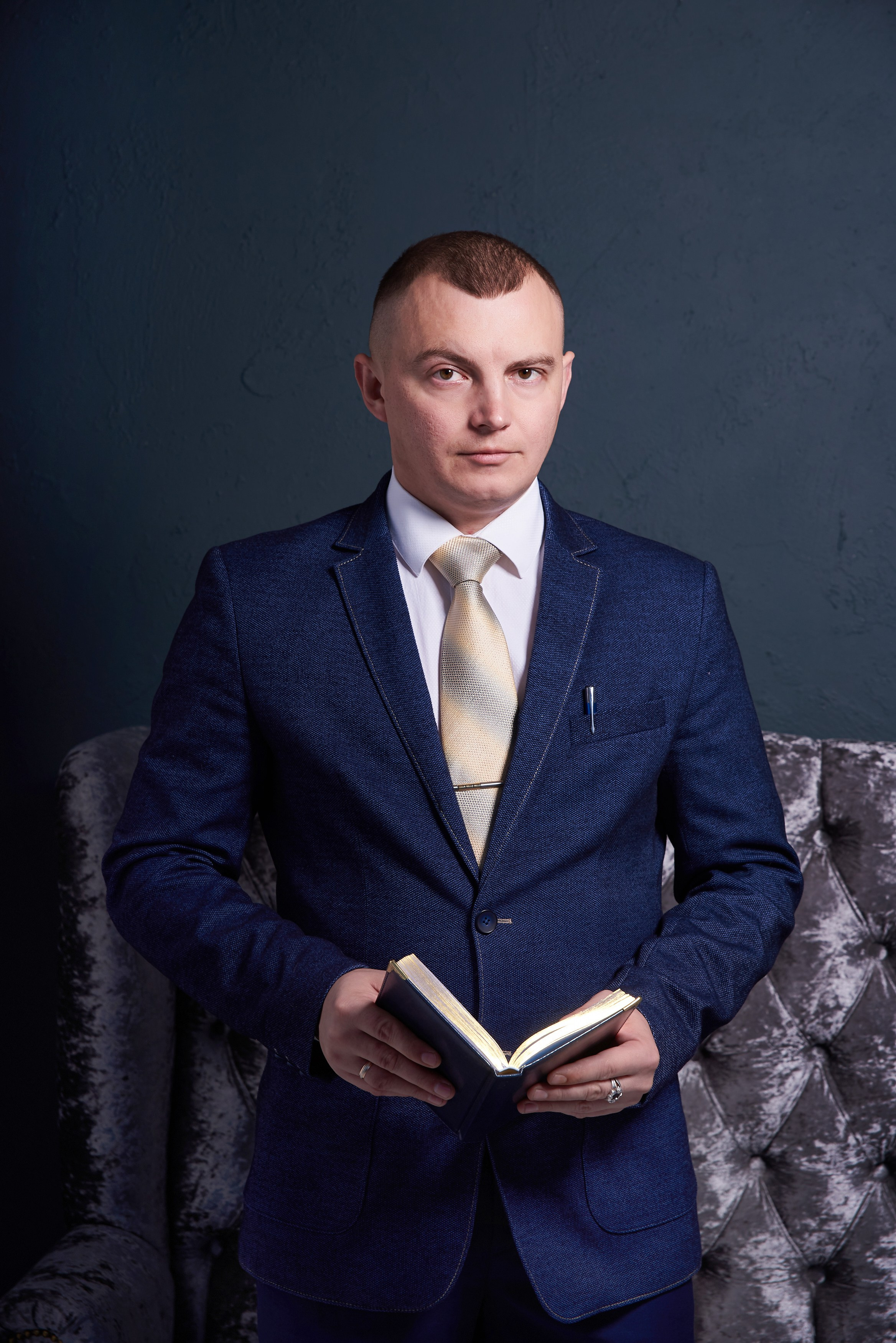 Деловой портрет — Портретная. Коммерческий фотограф в Ульяновске