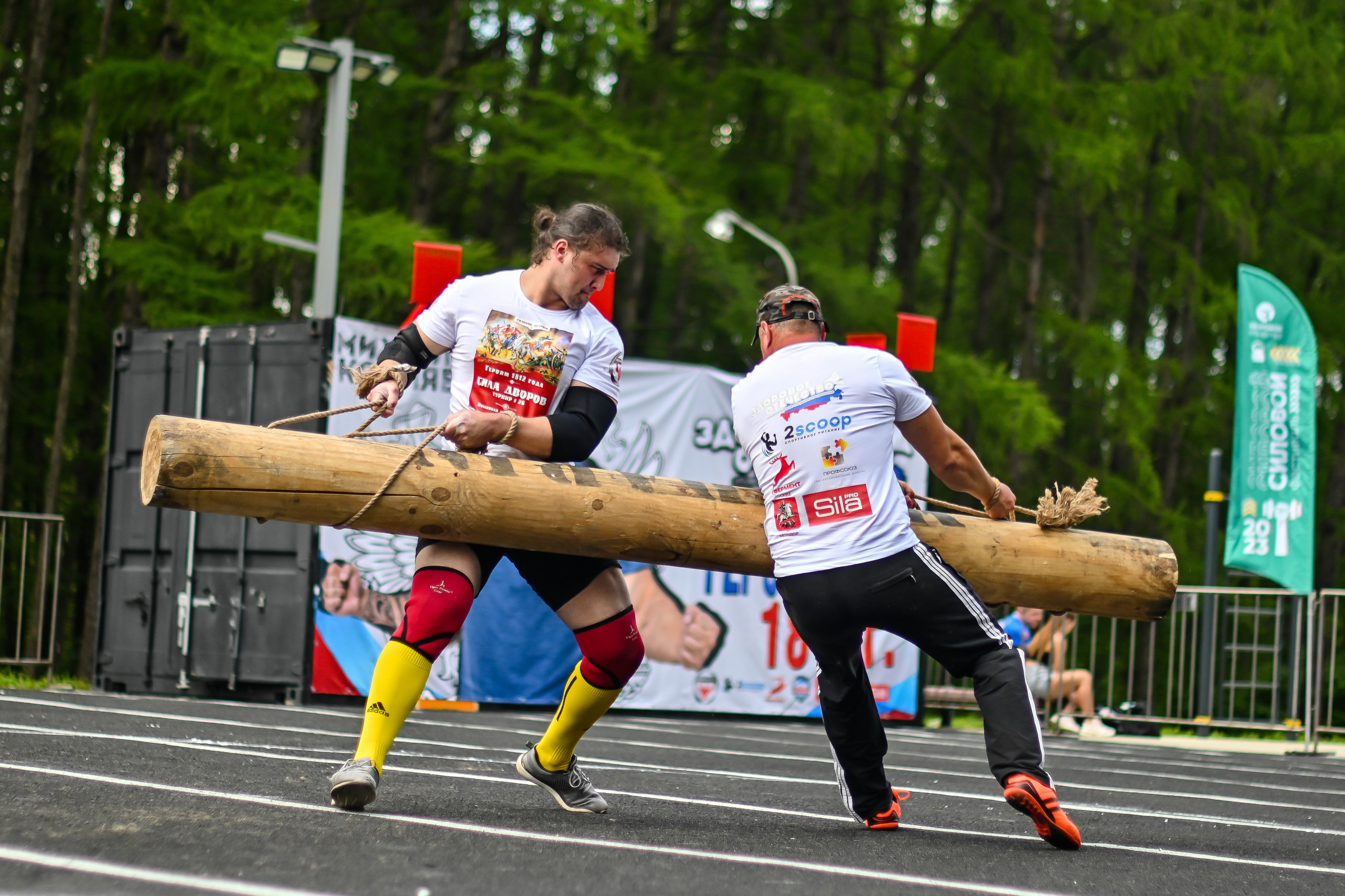 СТРОНГ. Фотограф для бизнесконтента, репортажей и семейного альбома в Москве