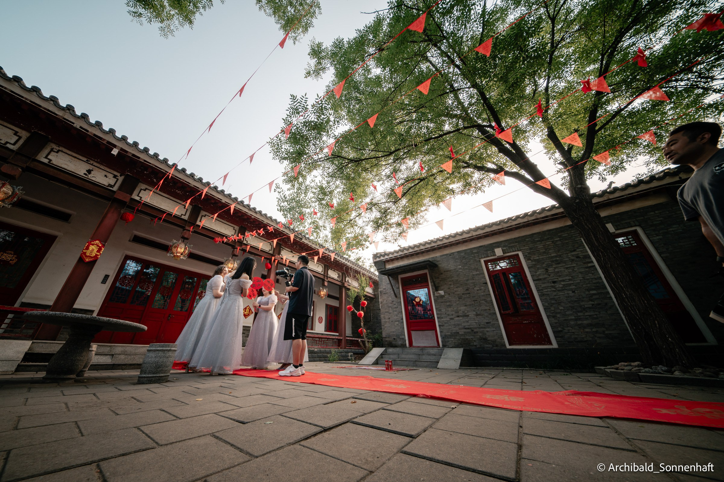 Chinese Wedding in China. Photographer in Guangzhou, China. Archibald Sonnenhaft