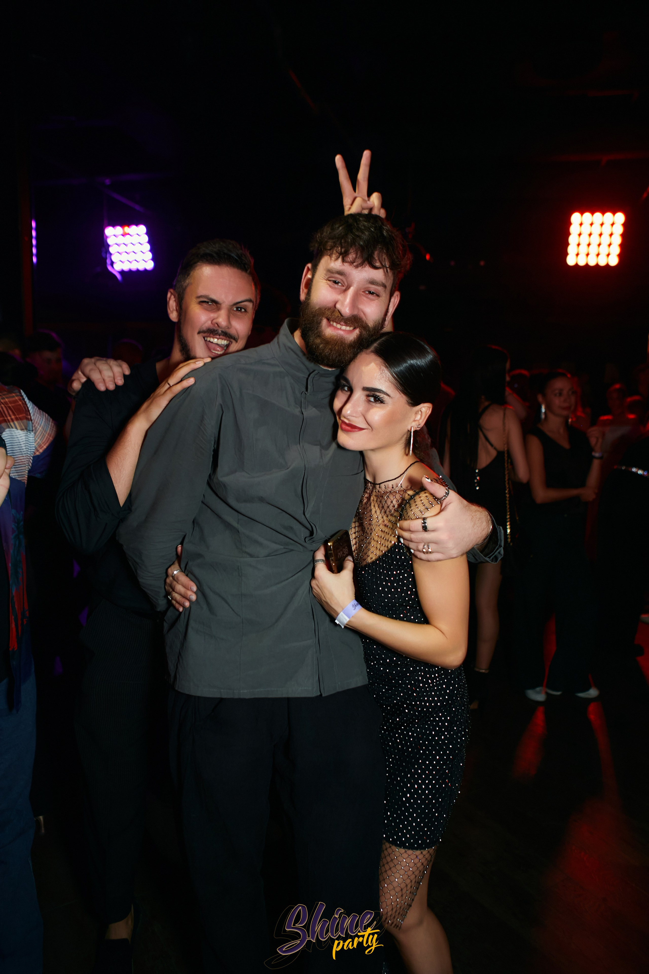 Shine party bachata. Свадебный фотограф