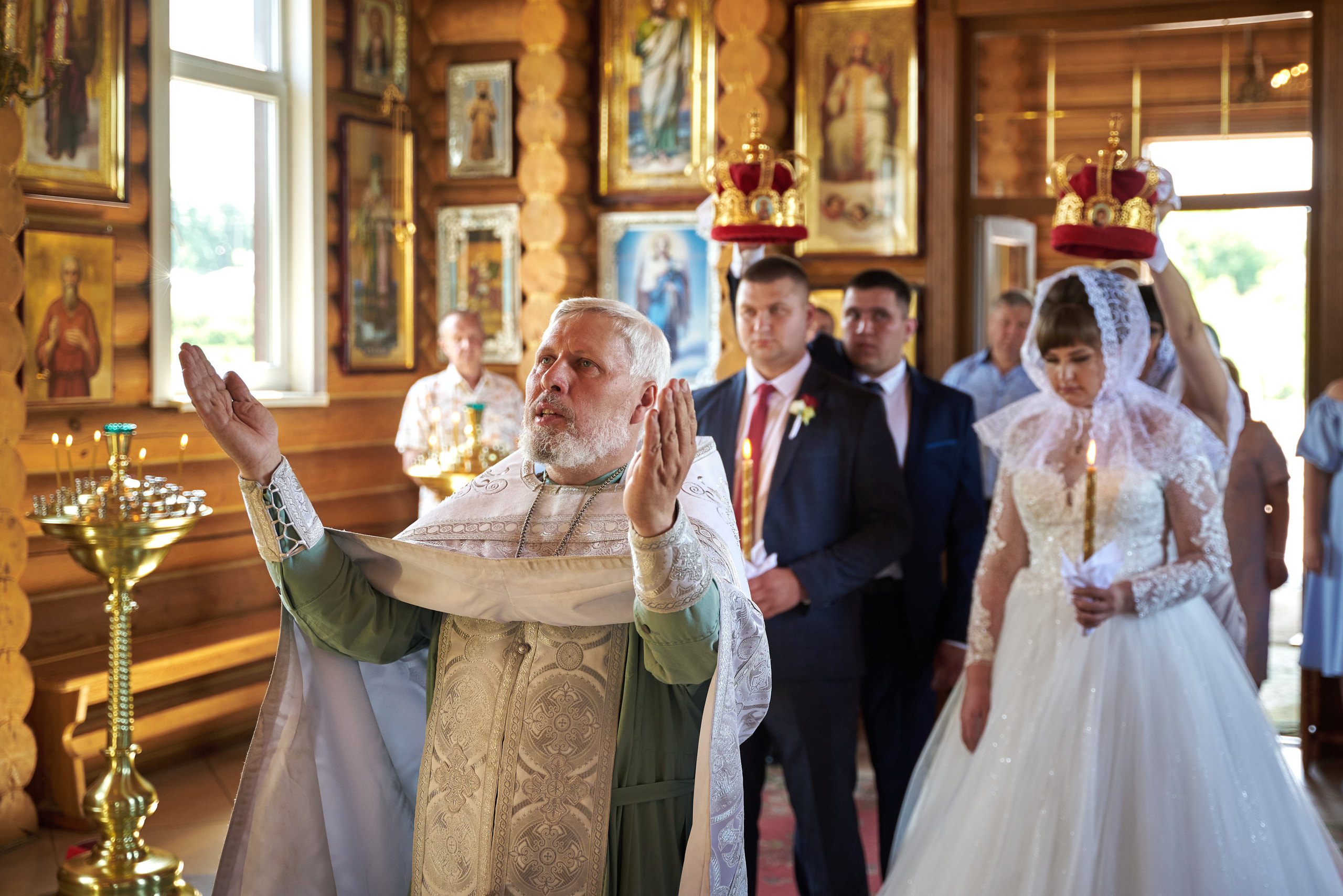 Фотограф Старый Оскол, Губкин, фотограф на свадьбу. Профессиональный фотограф Старый Оскол, Губкин — свадьба, венчание, крещение, юбилей и день рождения
