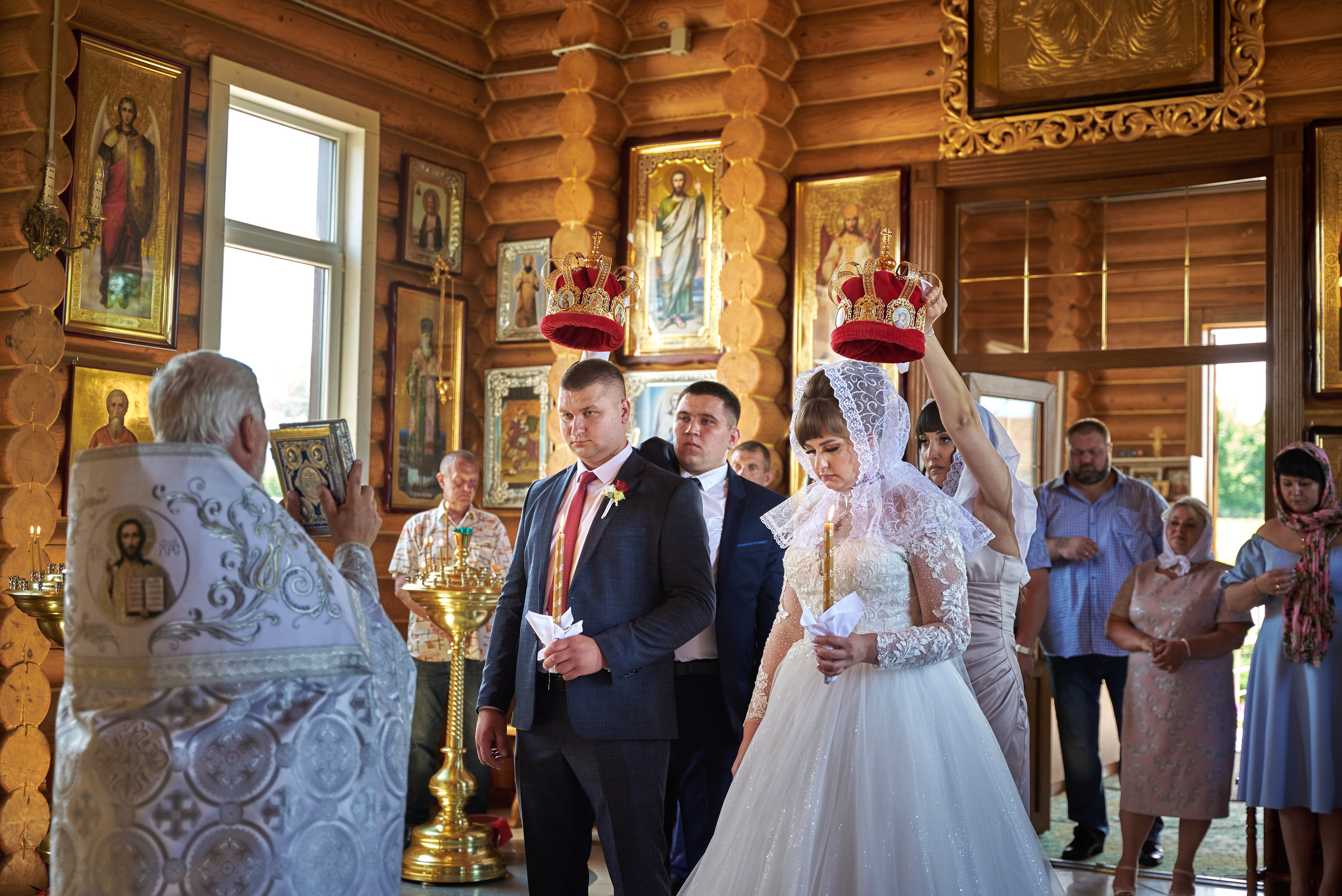 Фотограф Старый Оскол, Губкин, фотограф на свадьбу. Профессиональный фотограф Старый Оскол, Губкин — свадьба, венчание, крещение, юбилей и день рождения