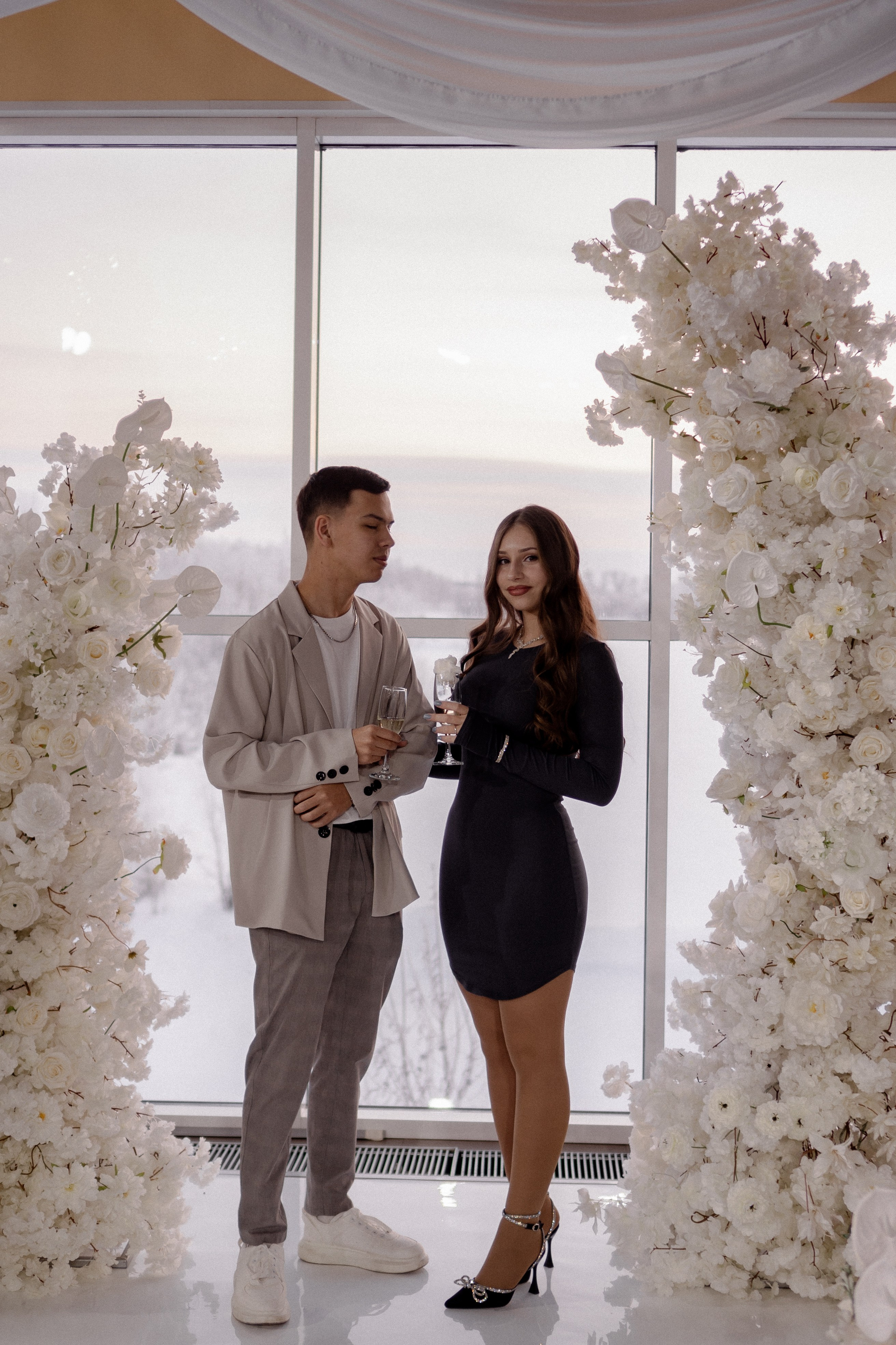 СВАДЕБНАЯ СЬЕМКА СБОРОВ В ОТЕЛЕ И ВЫЕЗД НА ЦЕРЕМОНИЮ (СНЯТО В СИБИРЕ В НИЖНЕВАРТОВСКЕ). Профессиональный фотограф, Санкт-Петербург — Виктория Богомолова