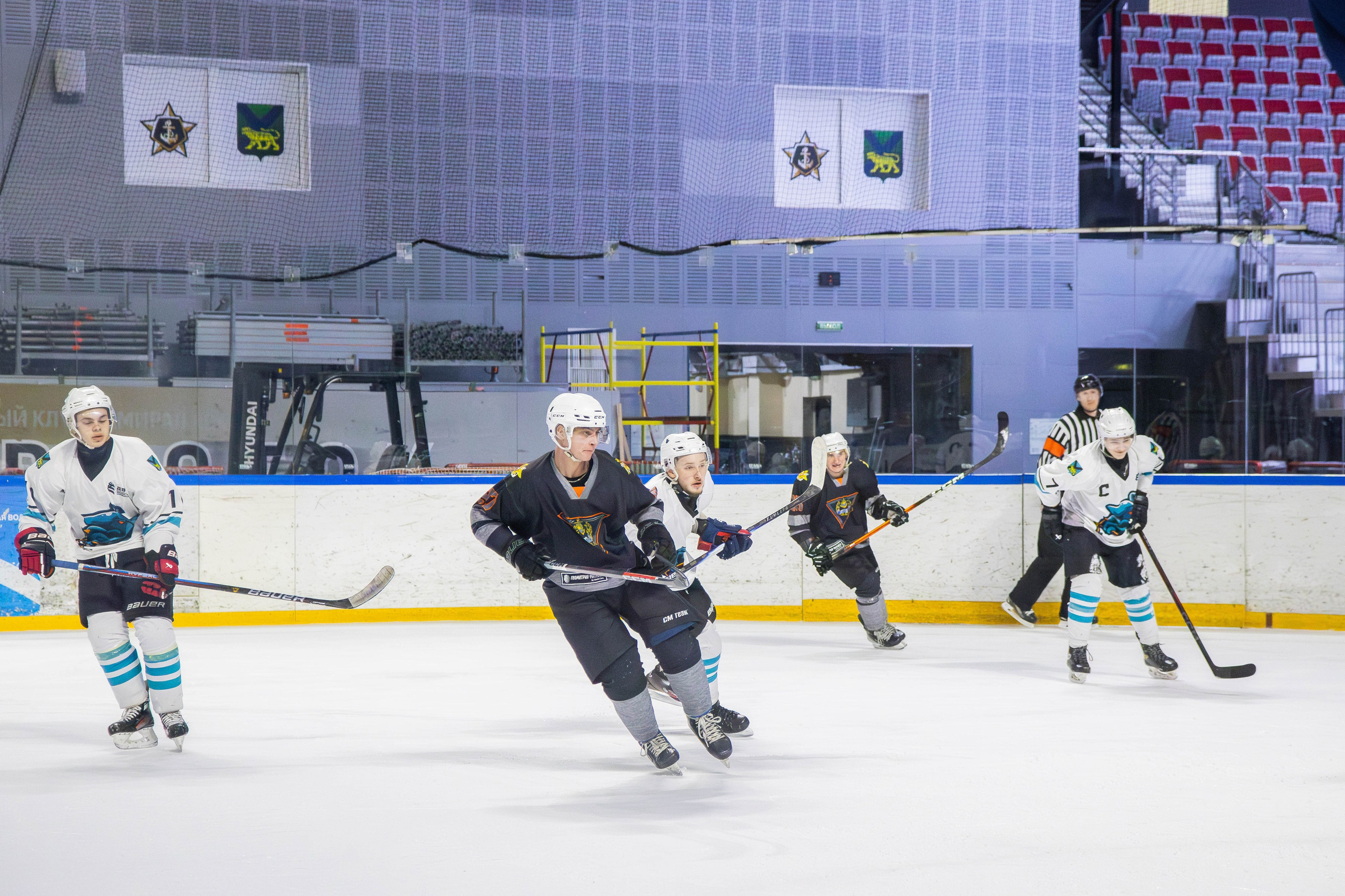 Матч сборной по хоккею ДВФУ. Репортажный фотограф во Владивостоке Анастасия Кострова