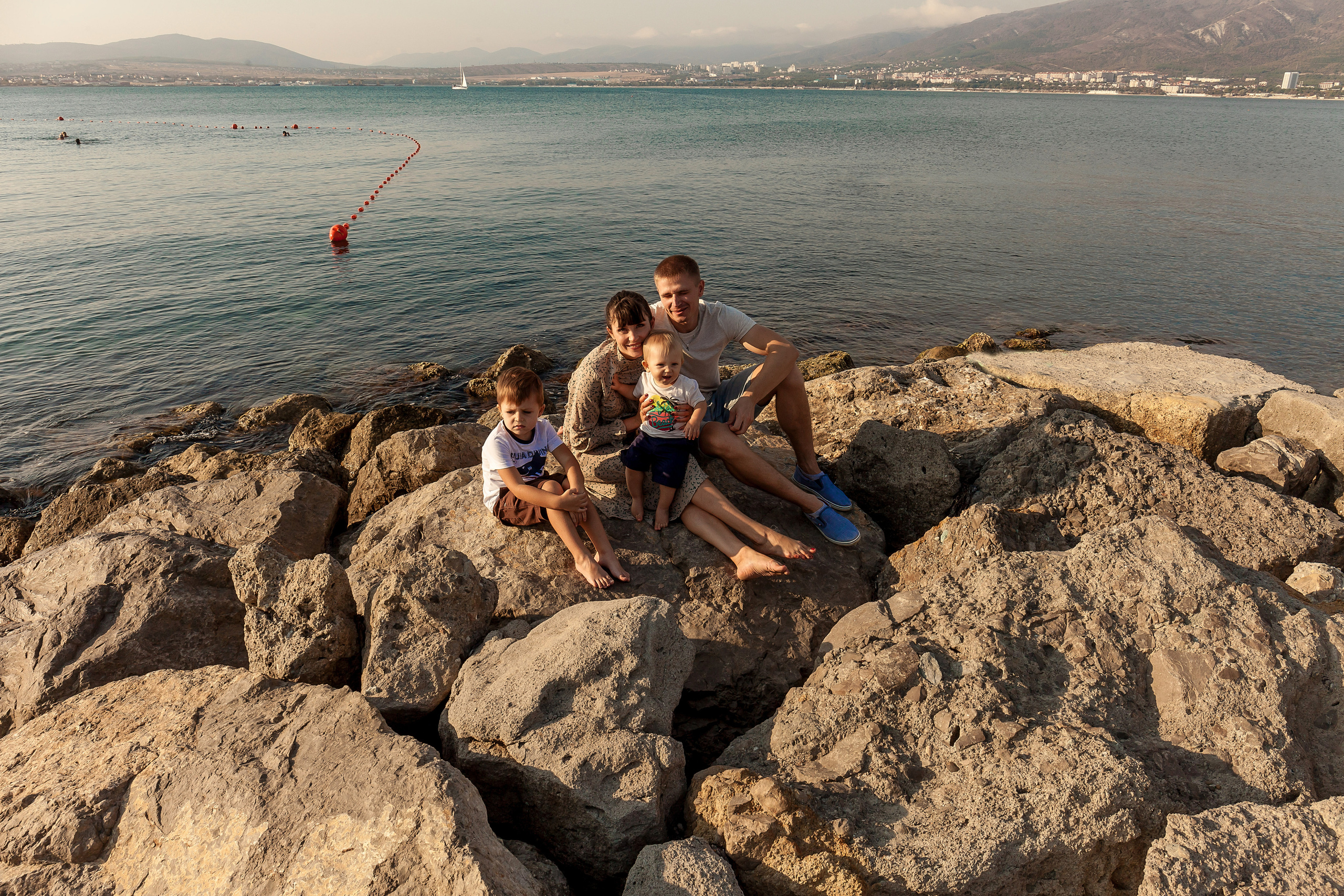 Катя, Максим, Артем и Рома. Фотограф в Геленджике, Архипо-Осиповке, Абрау-Дюрсо, Кринице Виктория