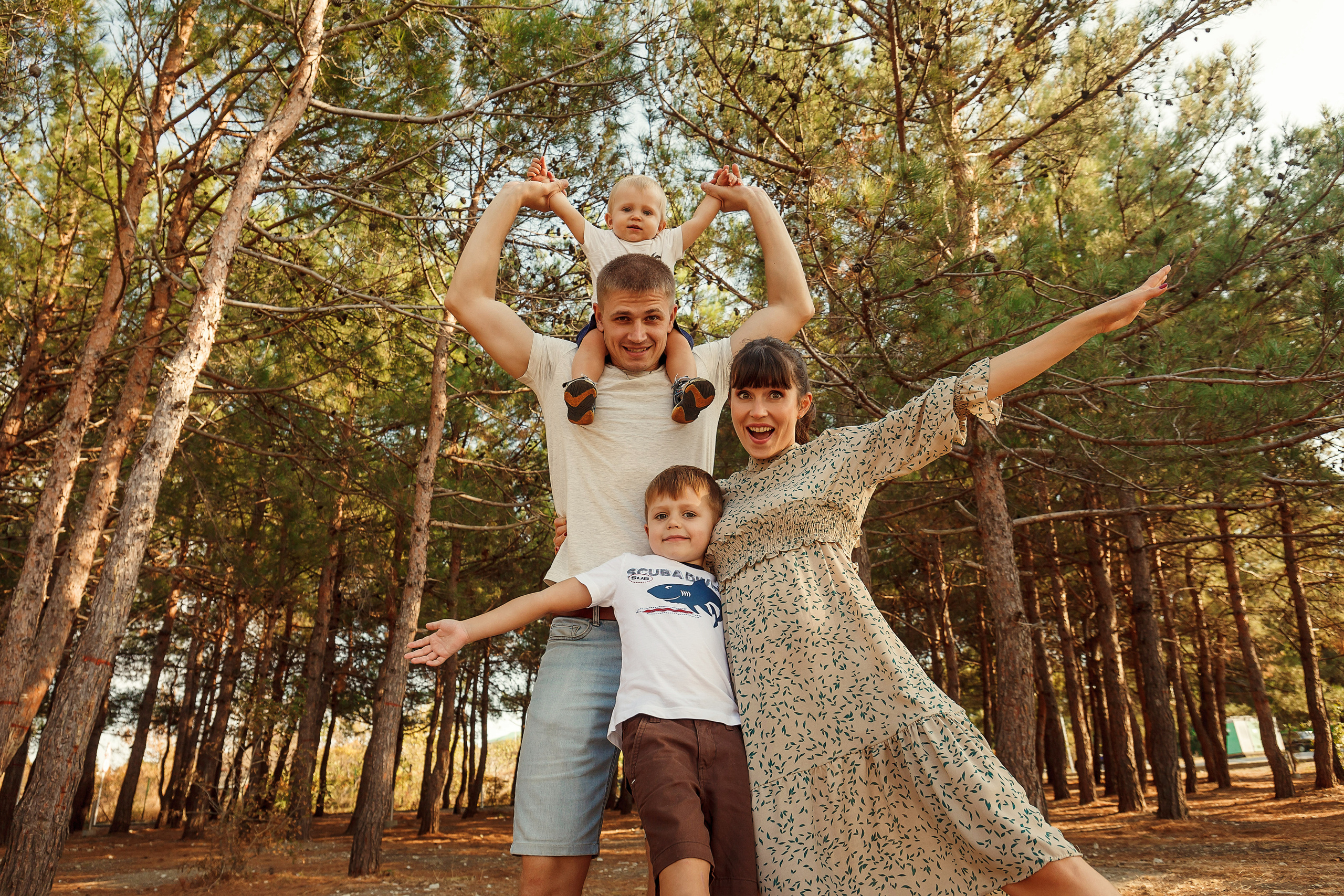 Катя, Максим, Артем и Рома. Фотограф в Геленджике, Архипо-Осиповке, Абрау-Дюрсо, Кринице Виктория