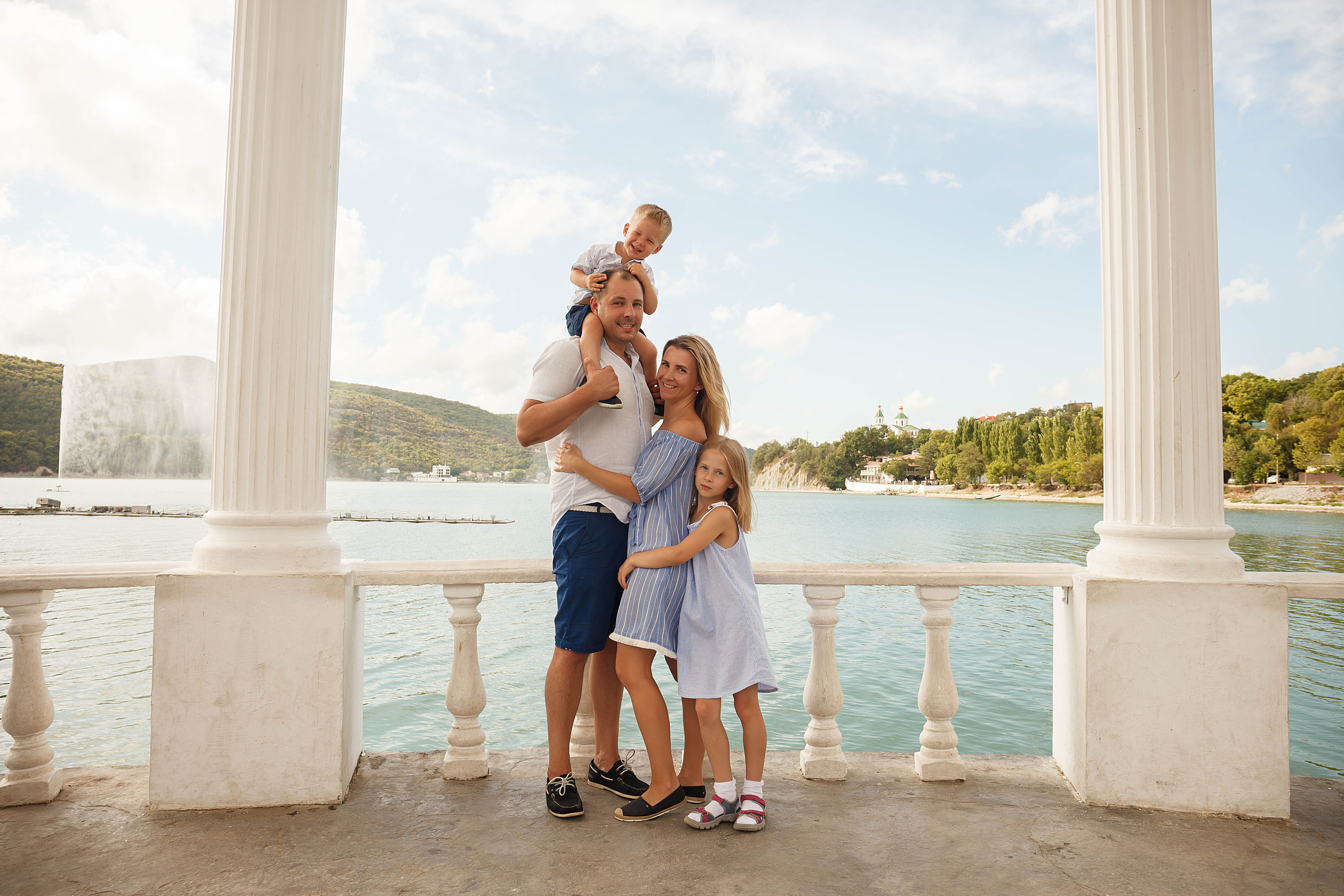 Людмила, Сергей и дети. Фотограф в Геленджике, Архипо-Осиповке, Абрау-Дюрсо, Кринице Виктория