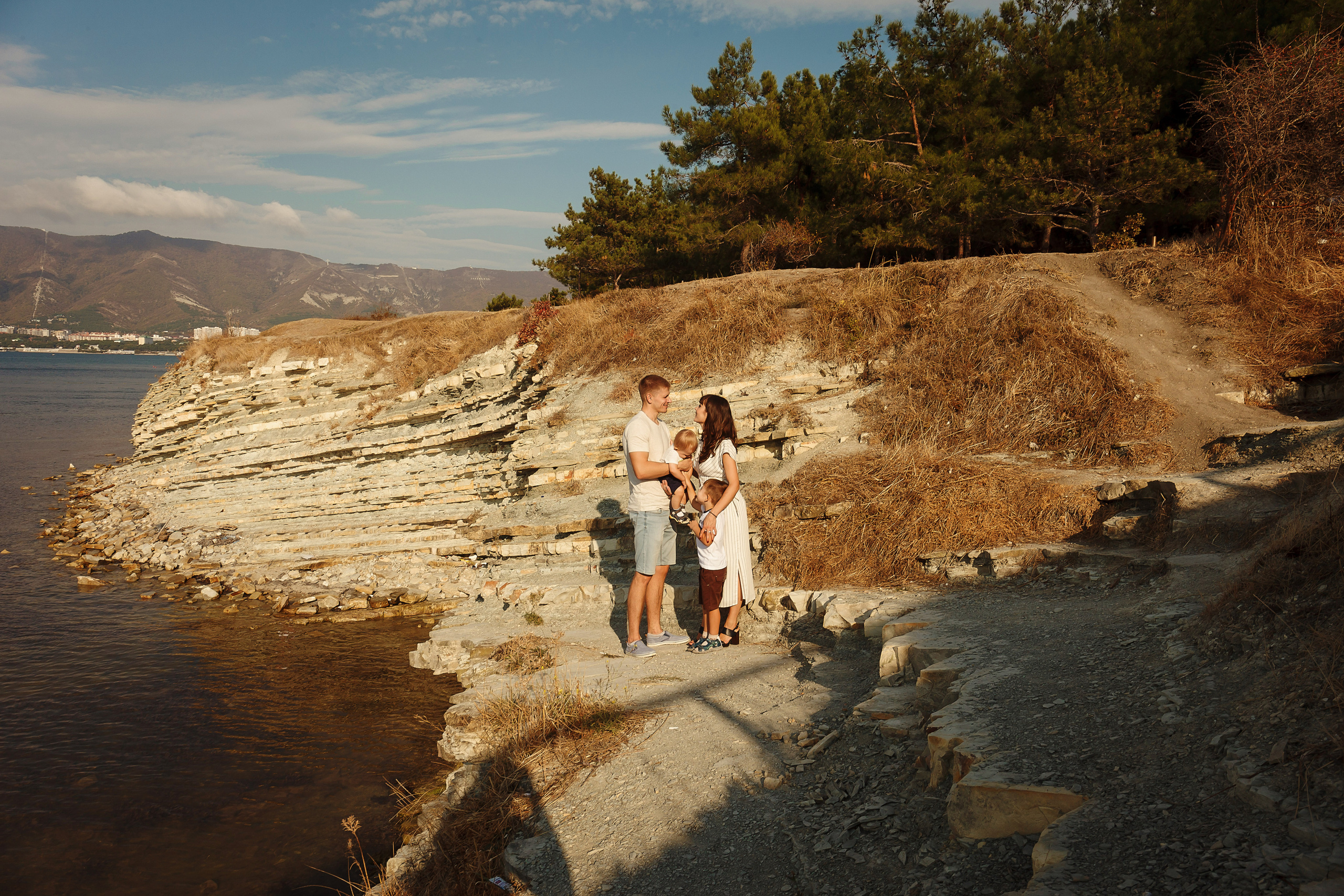 Катя, Максим, Артем и Рома. Фотограф в Геленджике, Архипо-Осиповке, Абрау-Дюрсо, Кринице Виктория