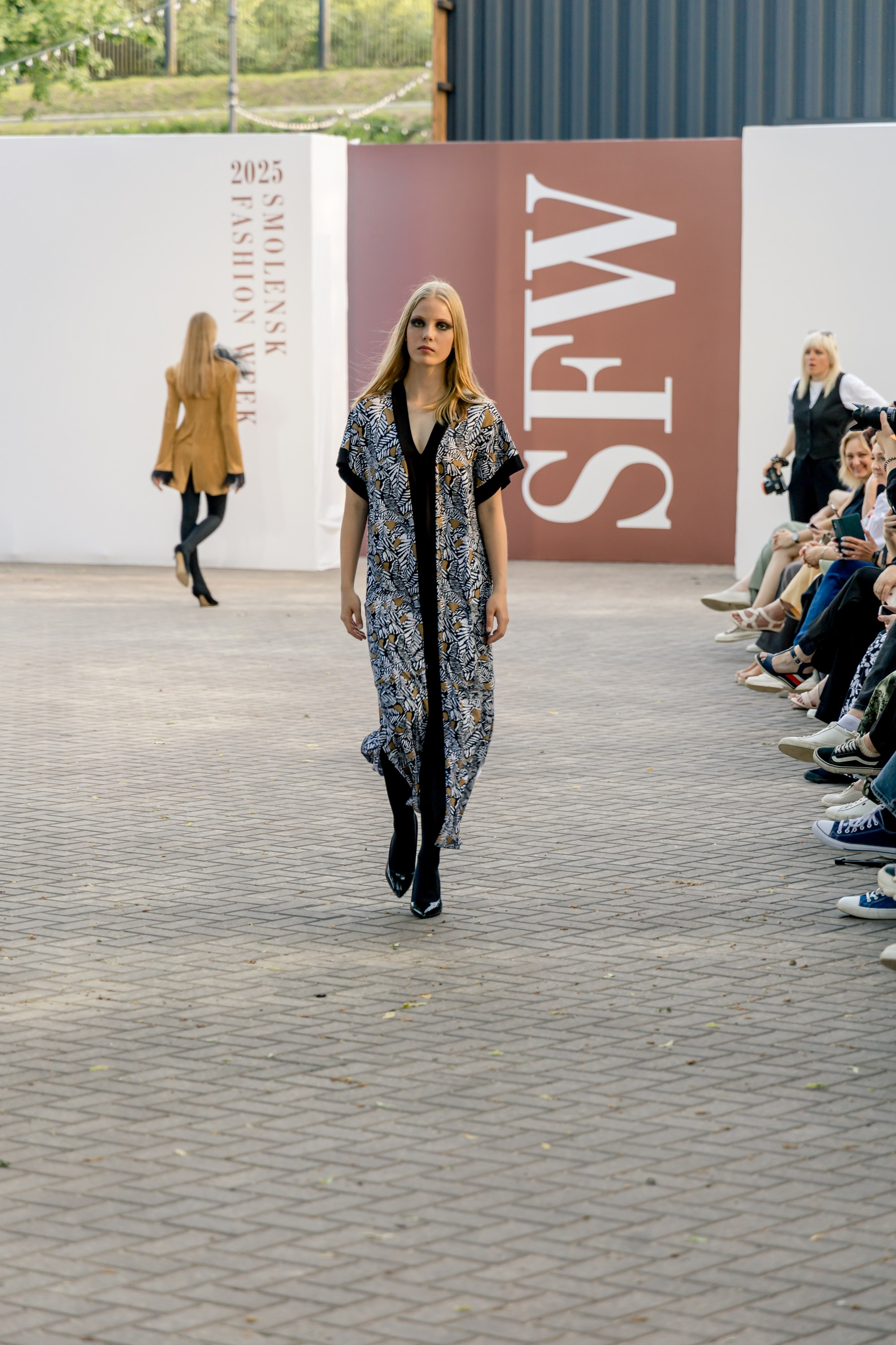 Smolensk Fashion Week 2025_показы_ДЕНЬ 1_ВЕЧЕРНИЙ ПОКАЗ_19:00. Главная