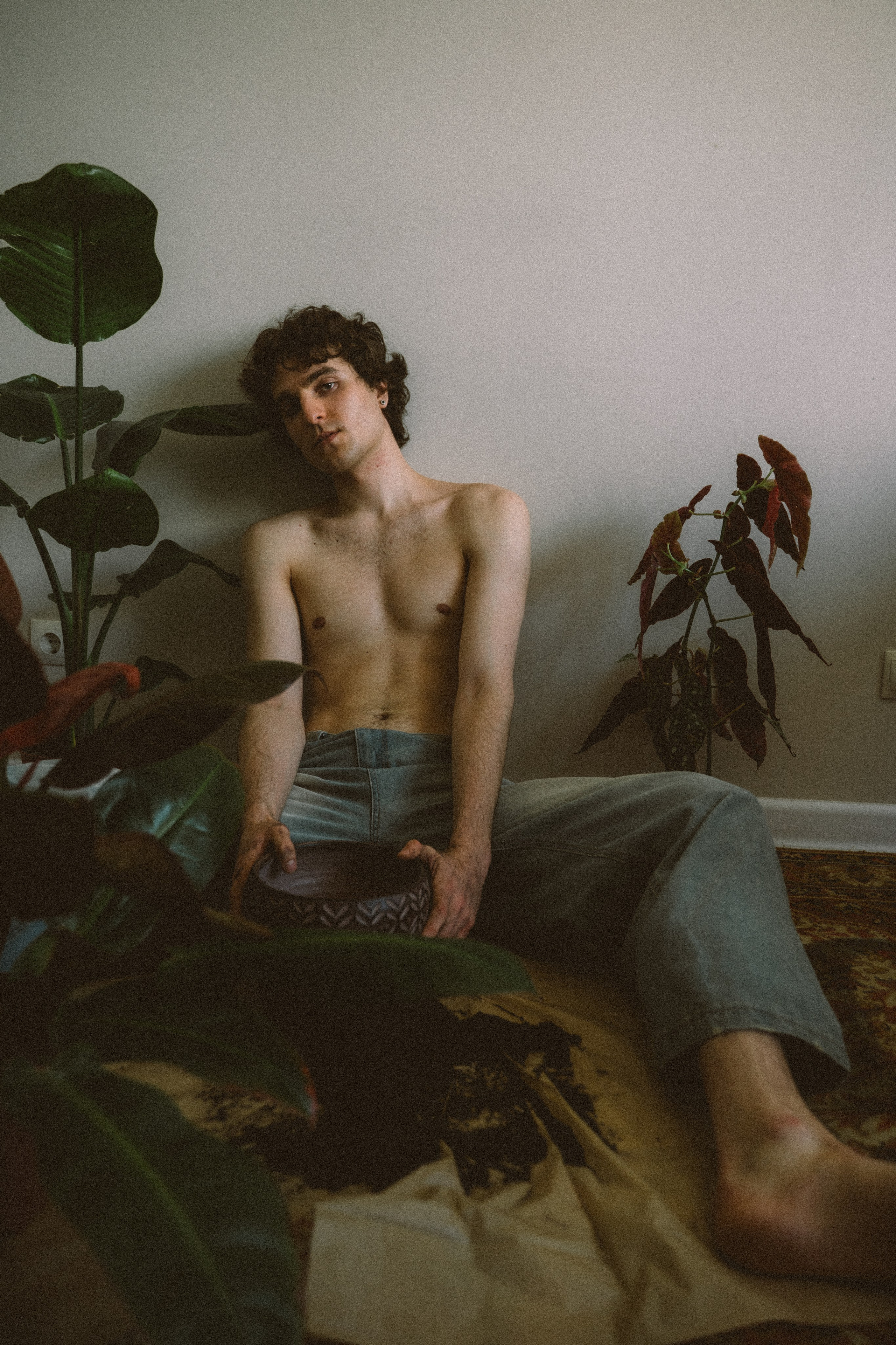 Зорко одно лишь сердце. Главная