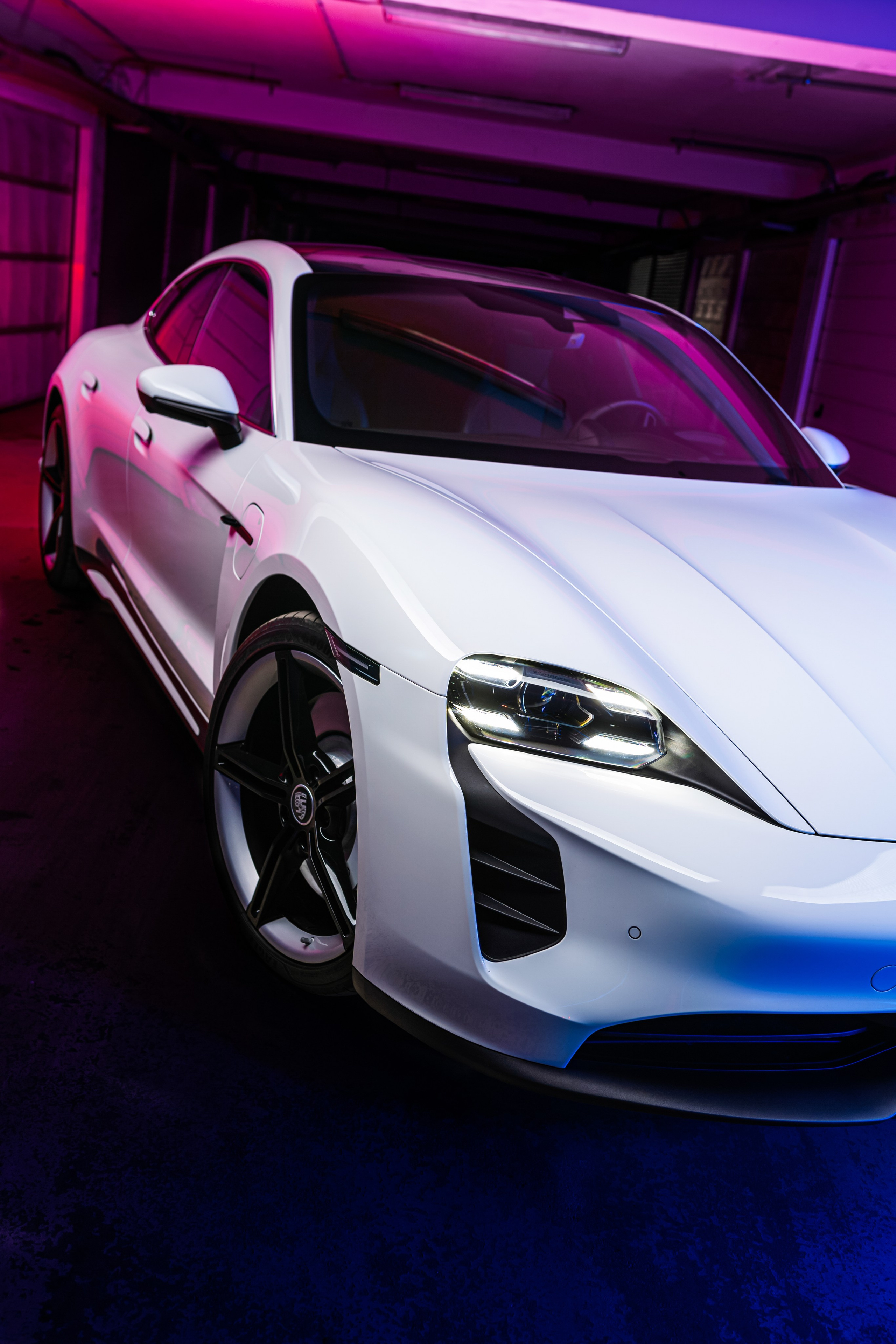 Porsche Taycan 4S. Автомобильный фотограф в Москве | Базилев Александр