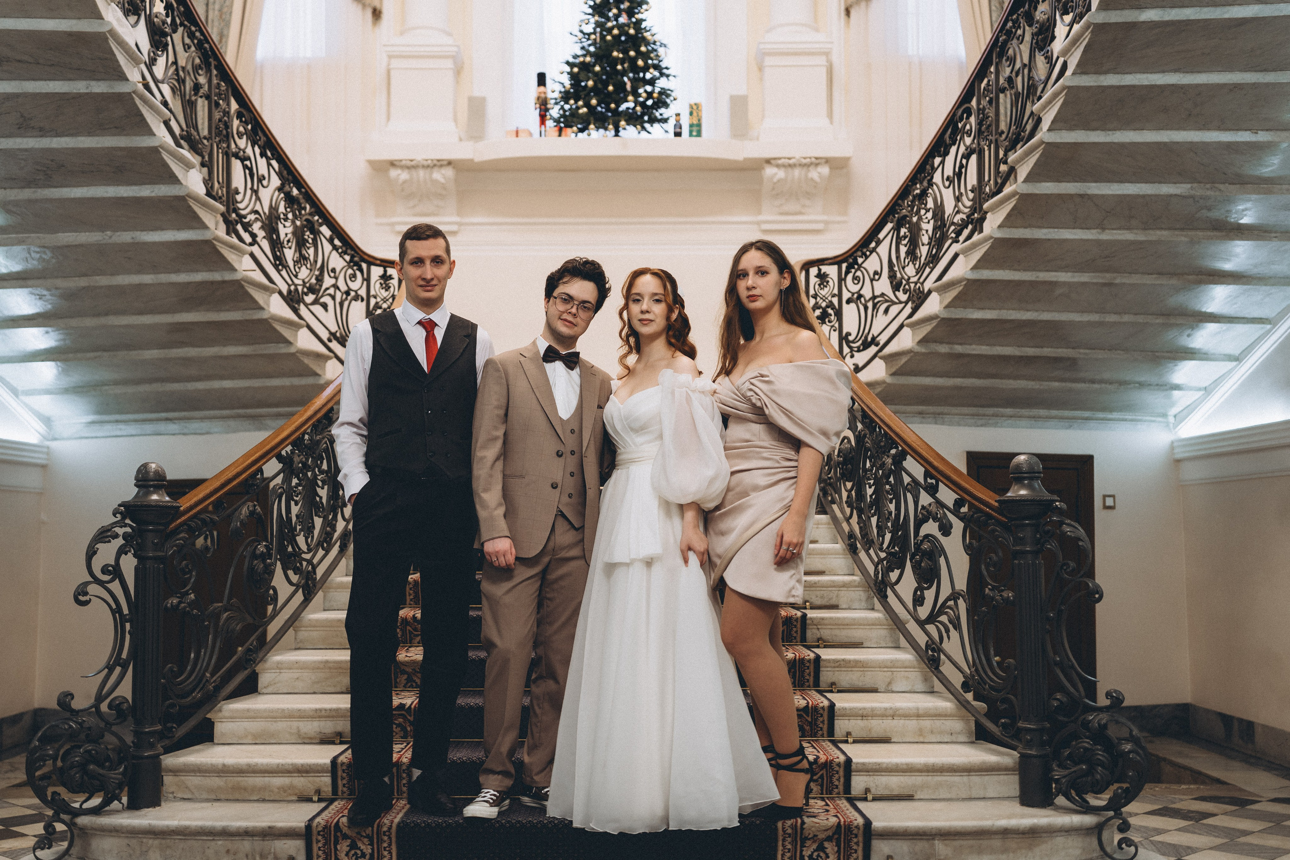 СВАДЕБНАЯ СЬЕМКА ВО ВТОРОМ ДВОРЦЕ С ГОСТЯМИ И ПРОГУЛКА В ТАВРИЧЕСКОМ САДУ. Профессиональный фотограф, Санкт-Петербург — Виктория Богомолова