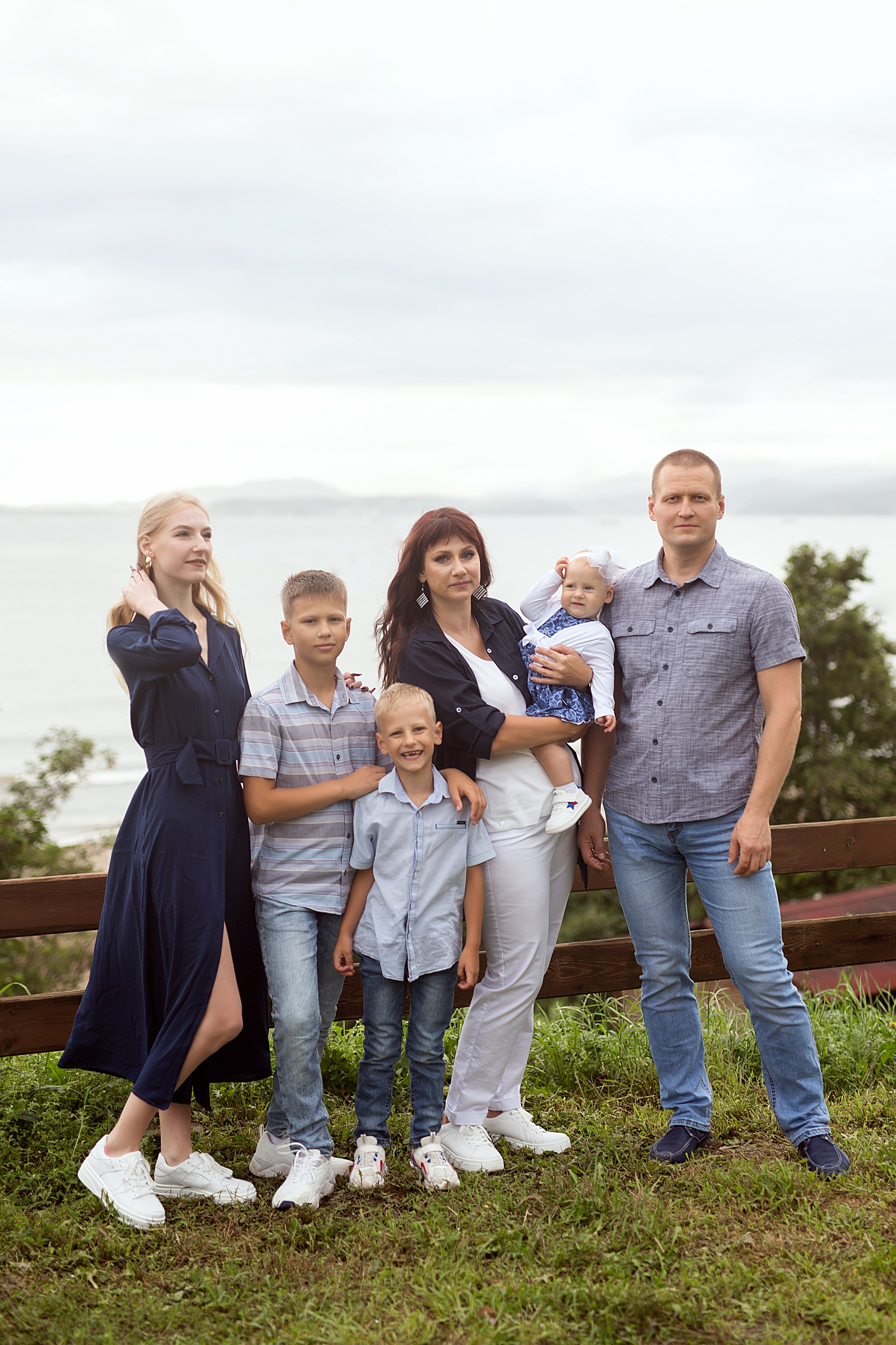 Семейная прогулка у моря. Людмила Далидович топовый семейный фотограф Находка/Владивосток