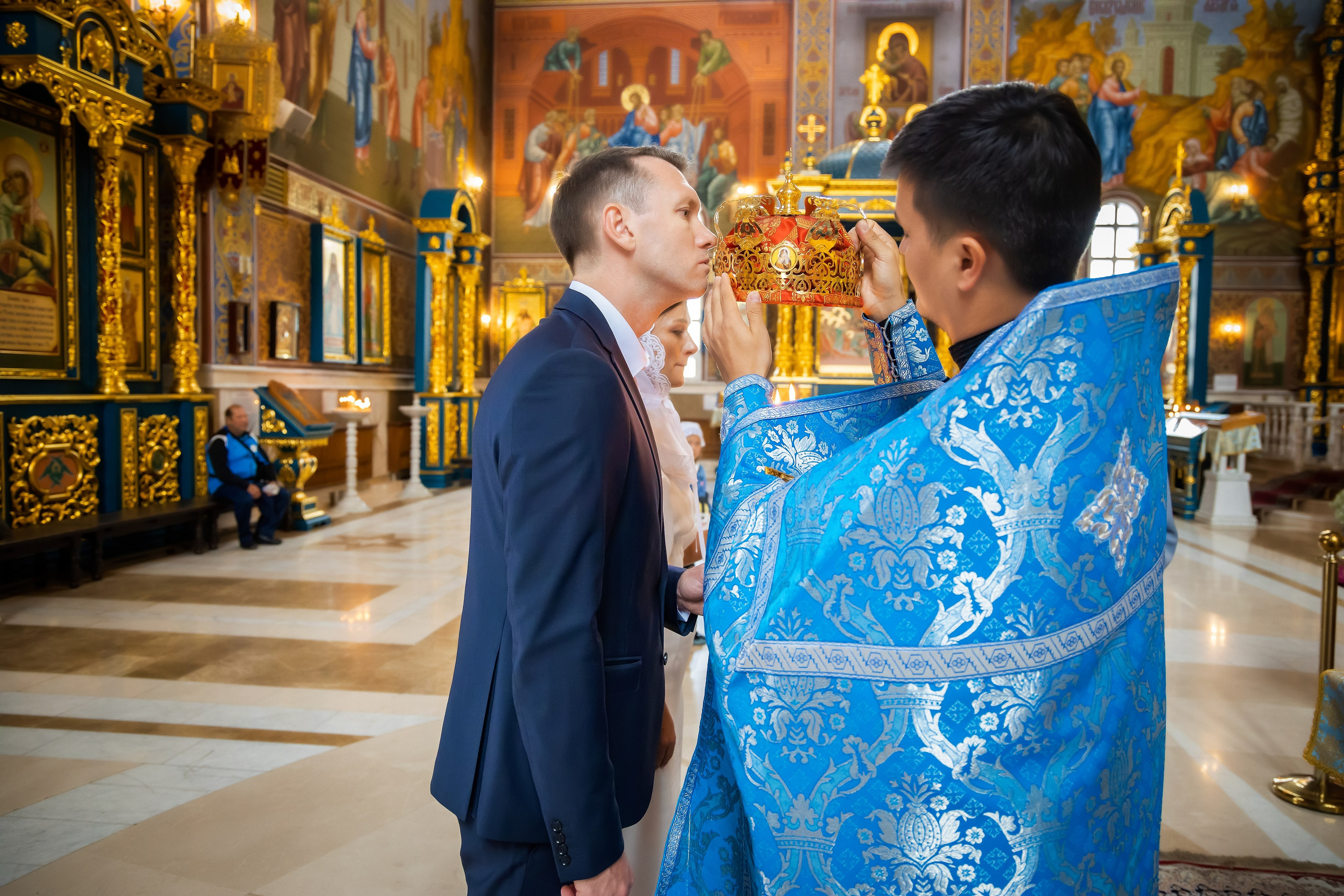 В Храме. Семейный и Свадебный фотограф в Астане Александр Астапов