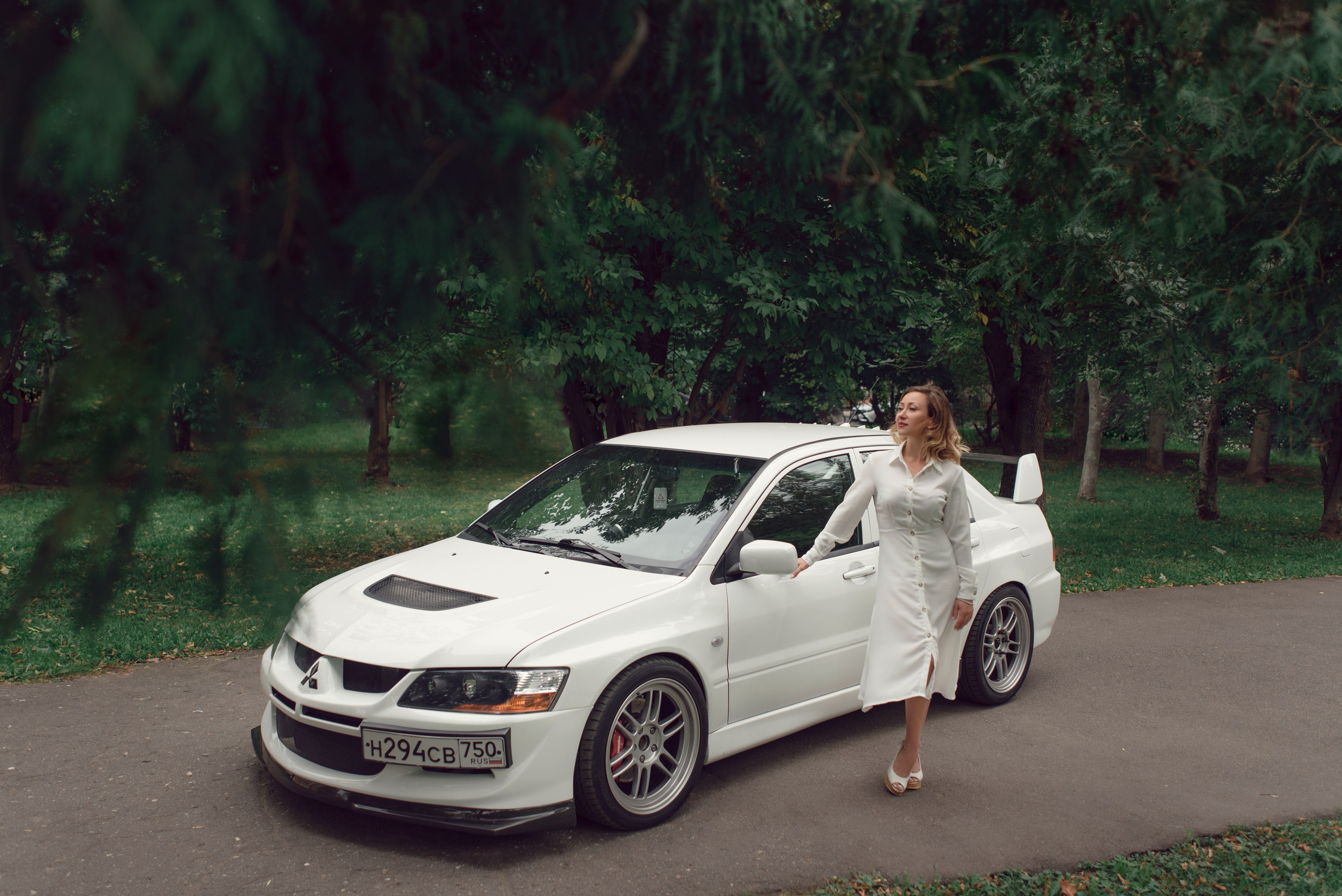 Mitsubishi Lancer Evolution IIX white. DeLorein