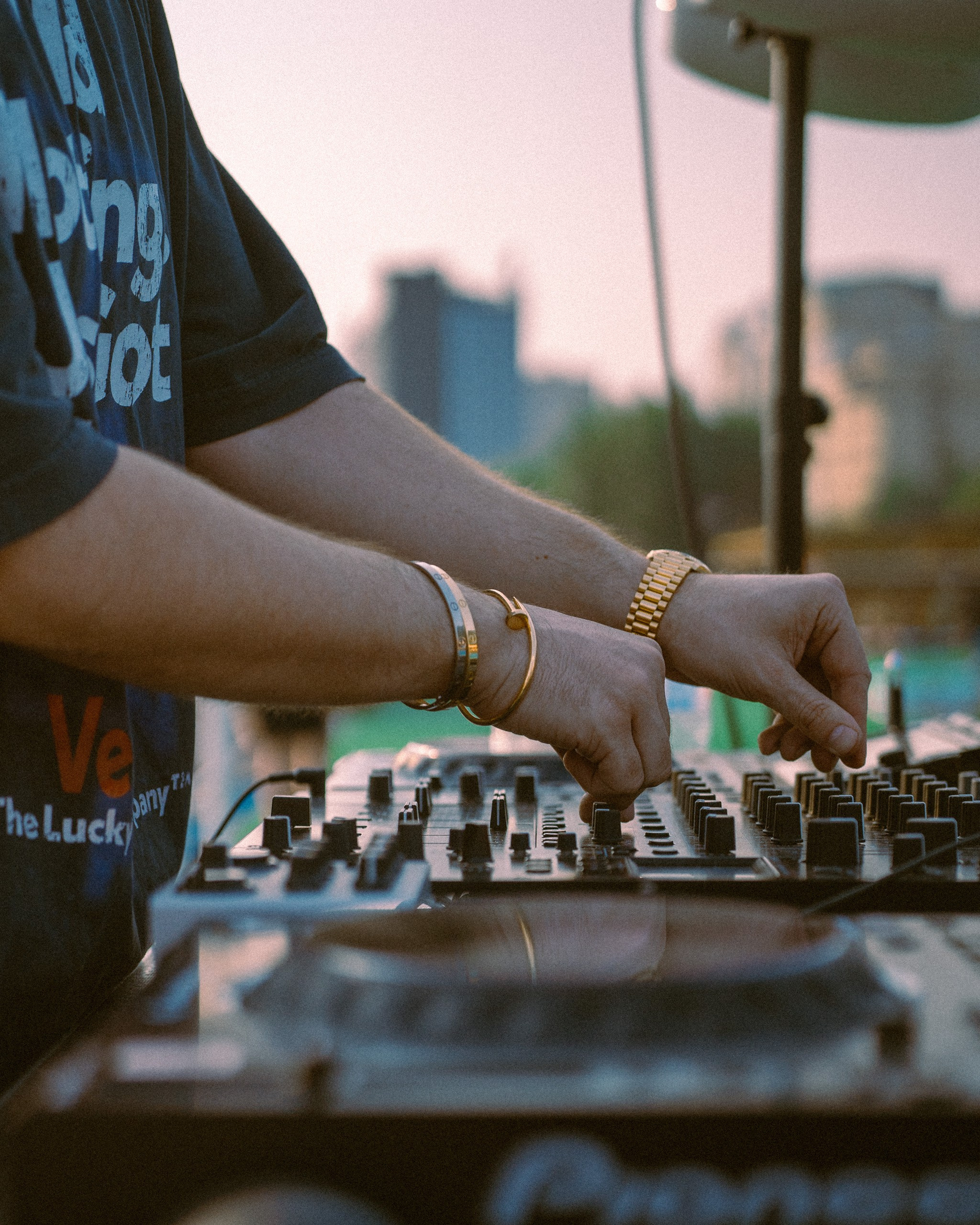 Misha Mironov DJ School. Спонсор Твоих Аватарок