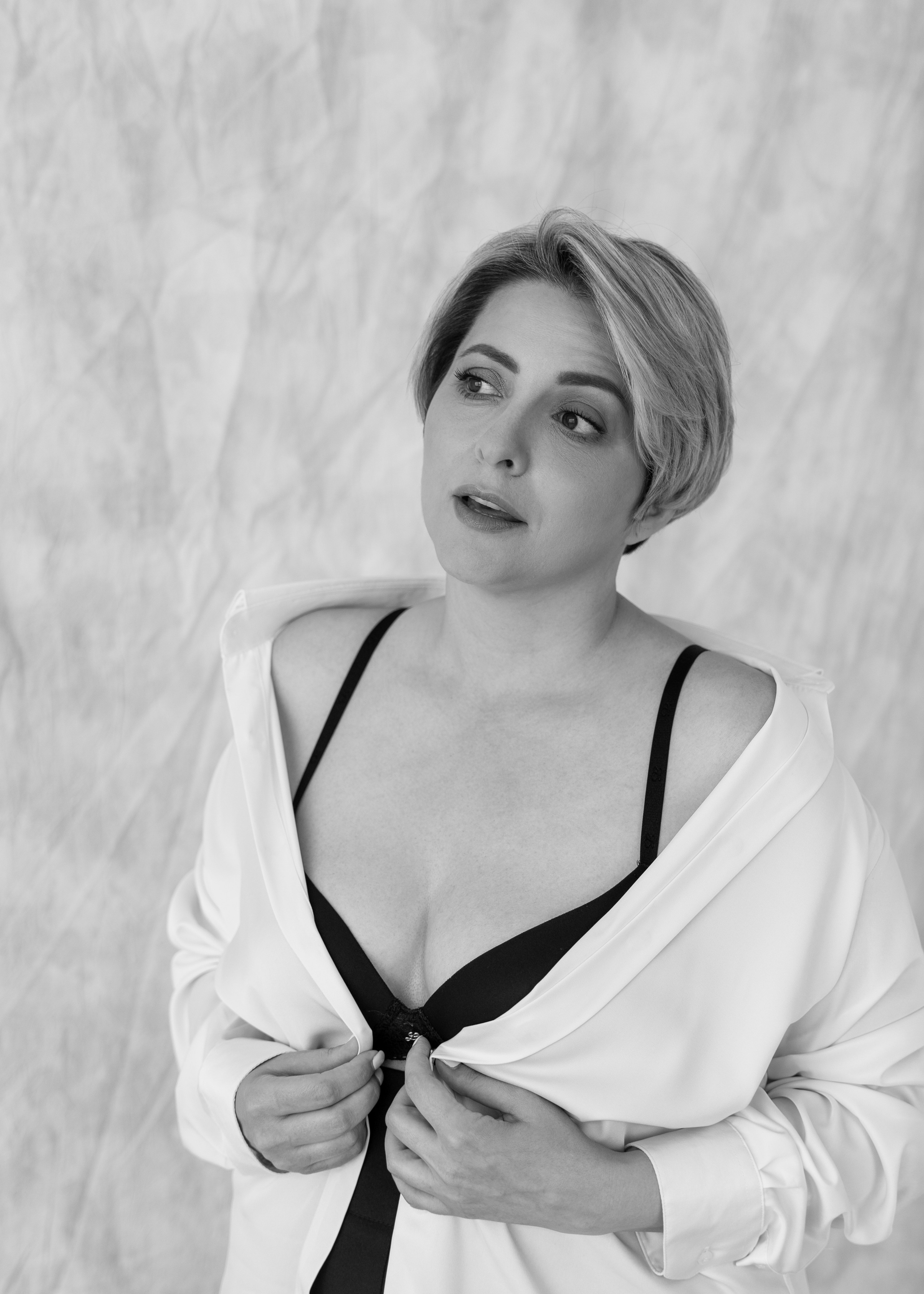 Профессиональная фотосессии в студии для женщины PLUS SIZE. Женский фотограф в Красноярске