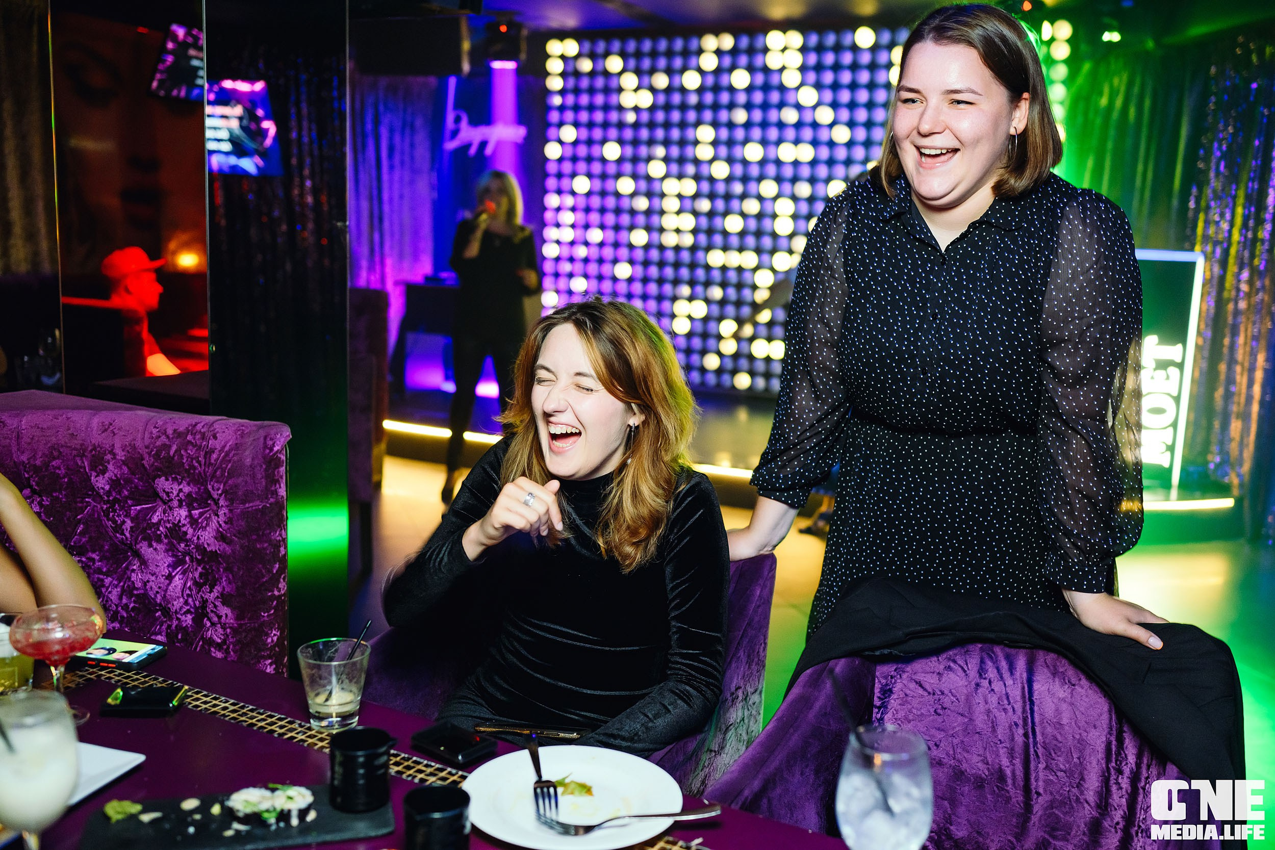 Фоторепортаж из караоке-клуба Эйфория. One Media Life: фоторепортажи, фотоотчеты с мероприятий и заведений