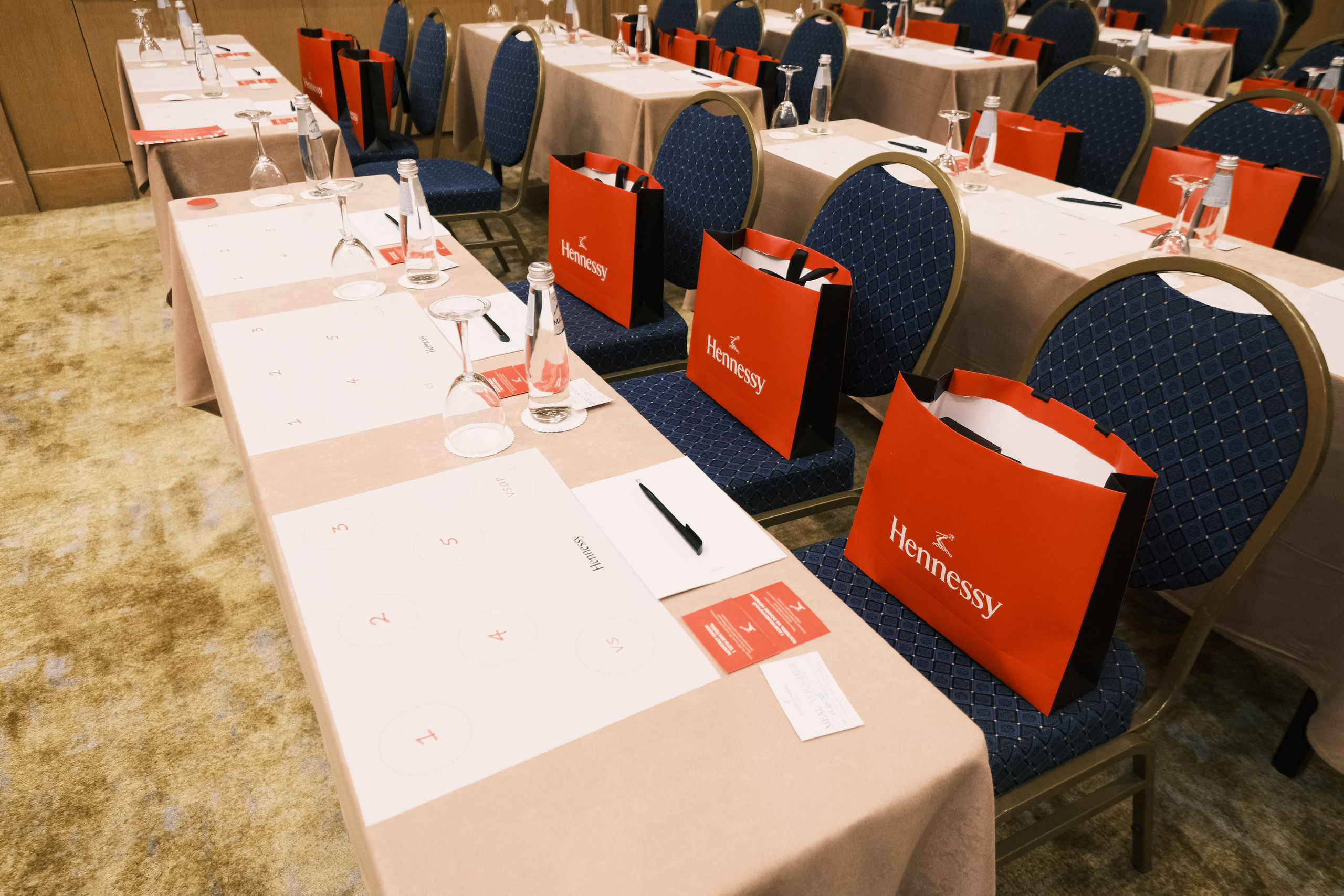 Репортажи. Портреты и репортажные съемки с душой: ваш уникальный момент в объективе Руфата, профессионального фотографа Алматы