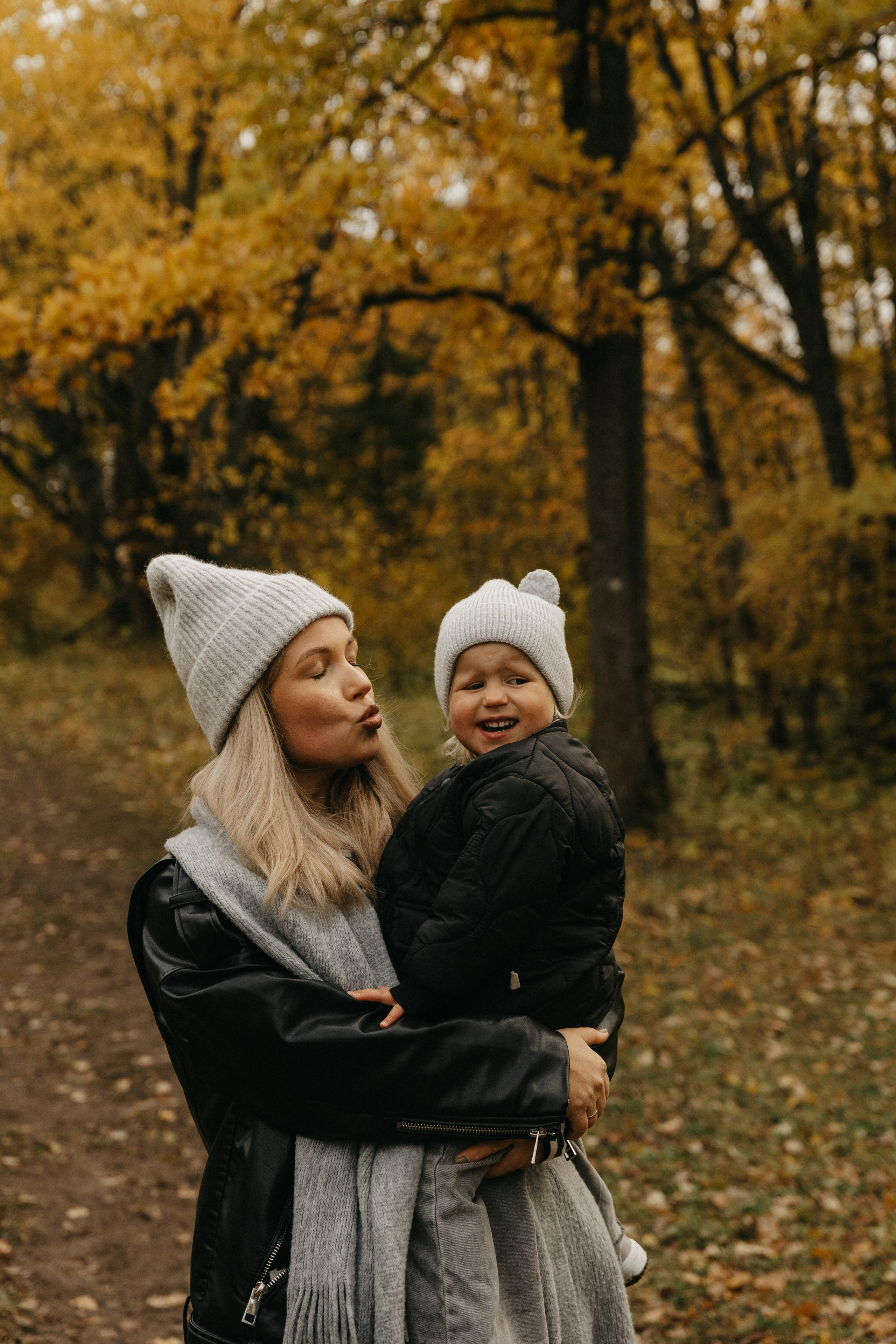 Аня и Мира. Главная