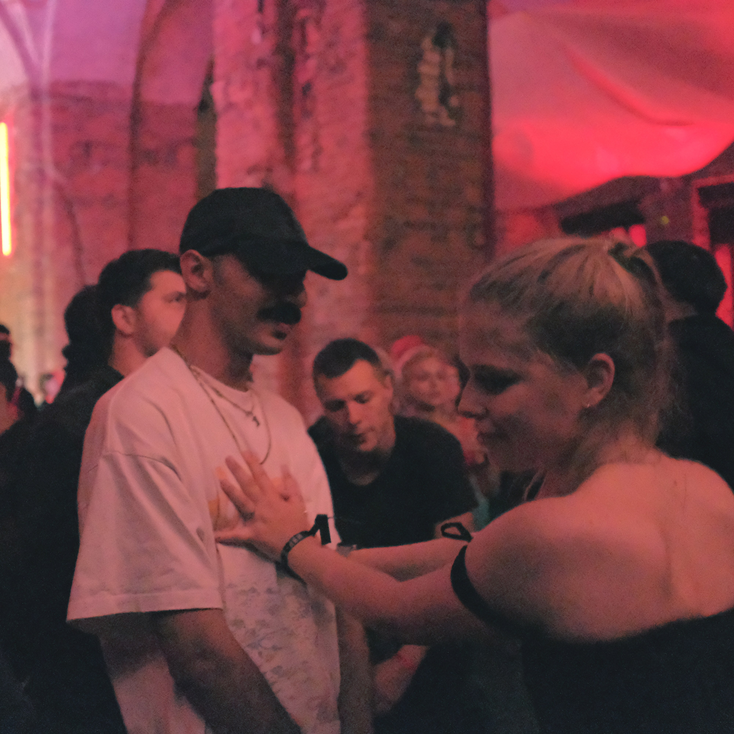 Мир2/16.08.2025. Репортажный фотограф в Санкт-Петербурге Даниил Могута