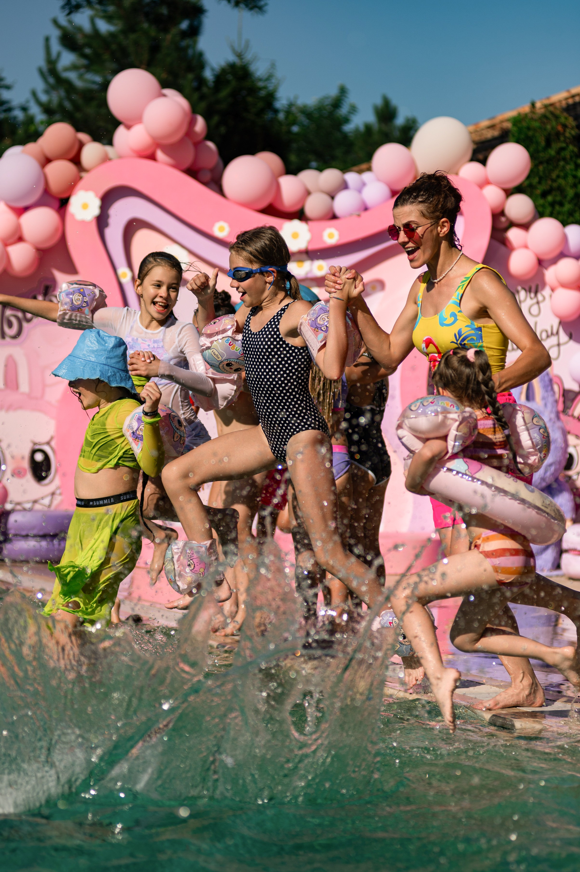 Детский ДР у бассейна. ФОТОГРАФ КРАСНОДАР КРАСНОДАРСКИЙ КРАЙ