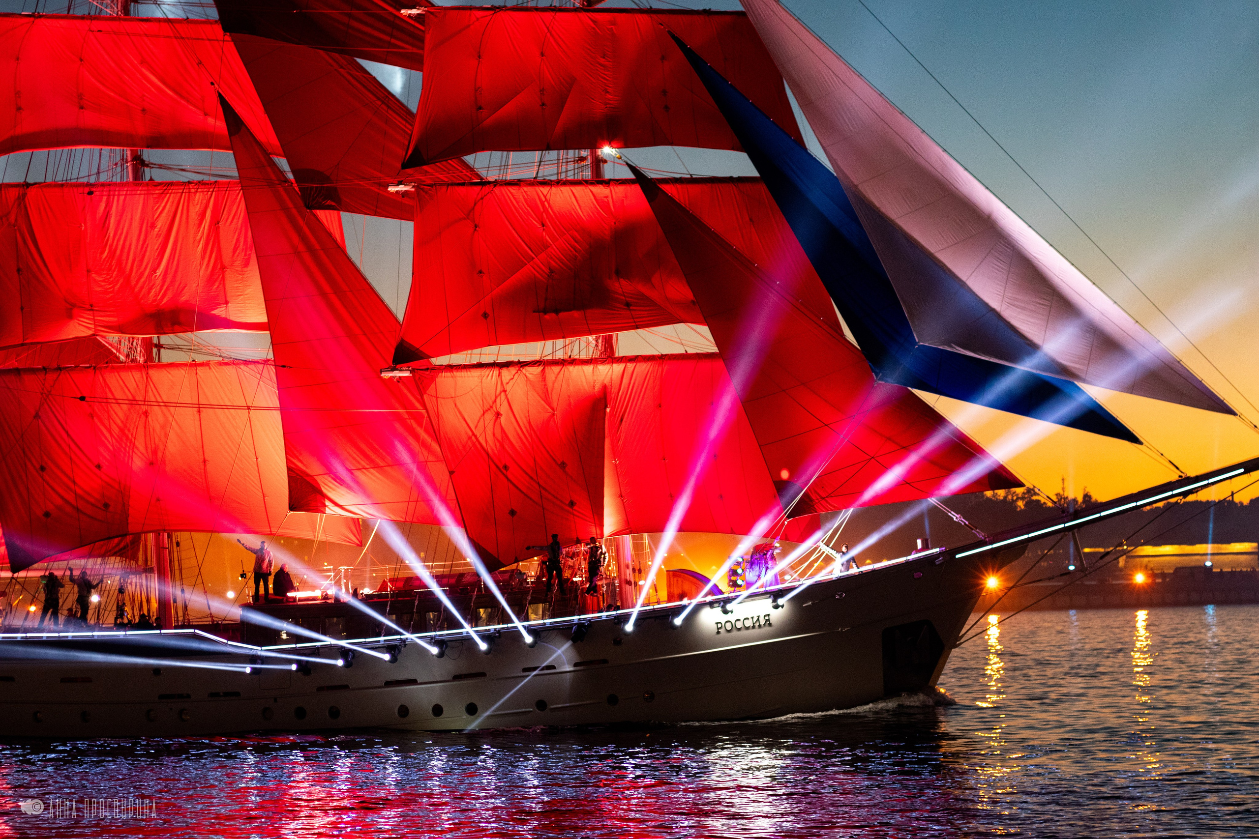 Праздник выпускников «Алые Паруса», 2022. Ваш фотограф в Санкт-Петербурге Анна Просвирина