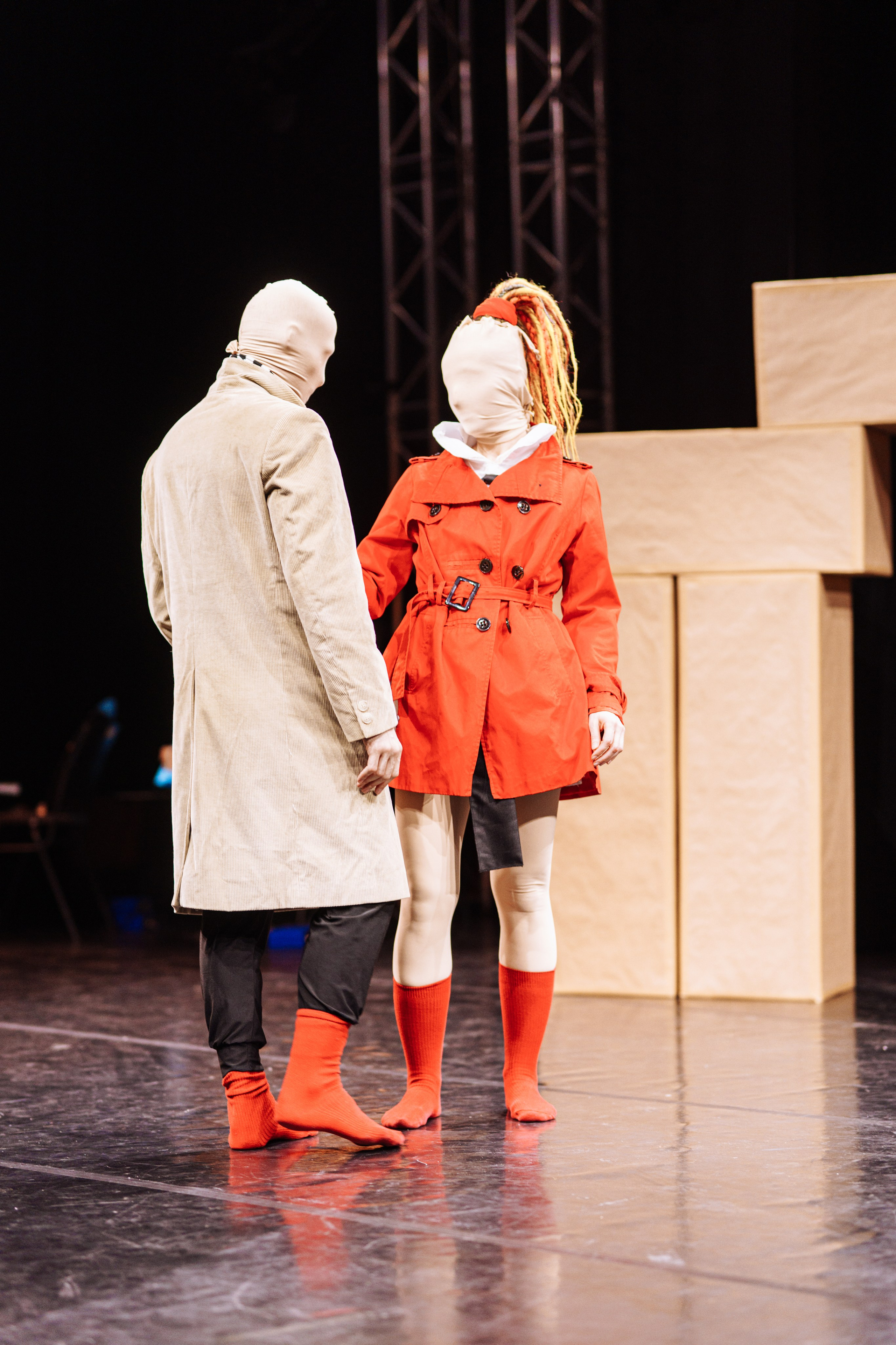 Нити «Игры разума». Фотограф Нинель Гюрсой, г. Москва