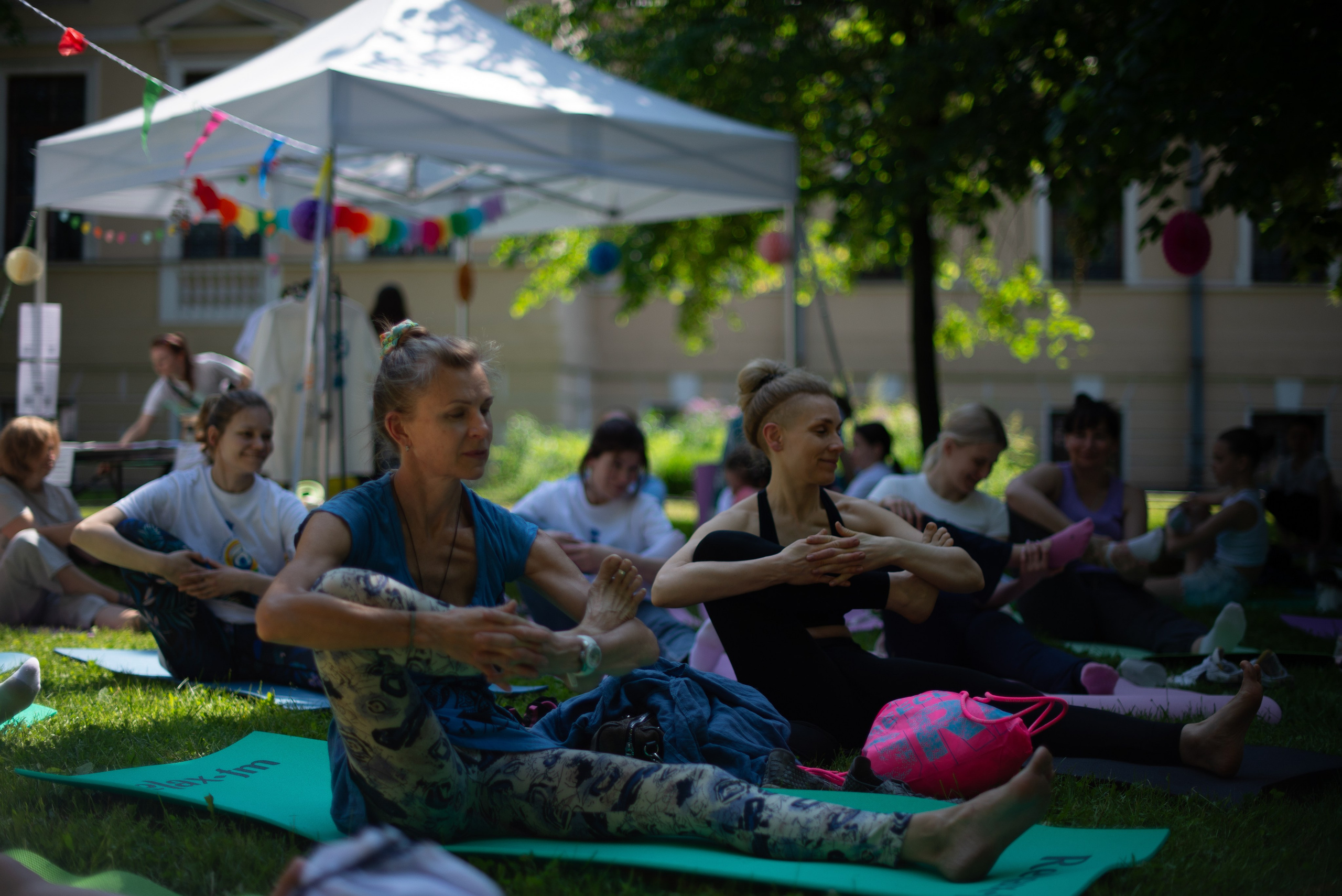 Посмотри День Йоги Санкт- Петербург 2025. Victoria Radjevna Репортажный Фотограф — Видеограф Москва • Санкт-Петербург