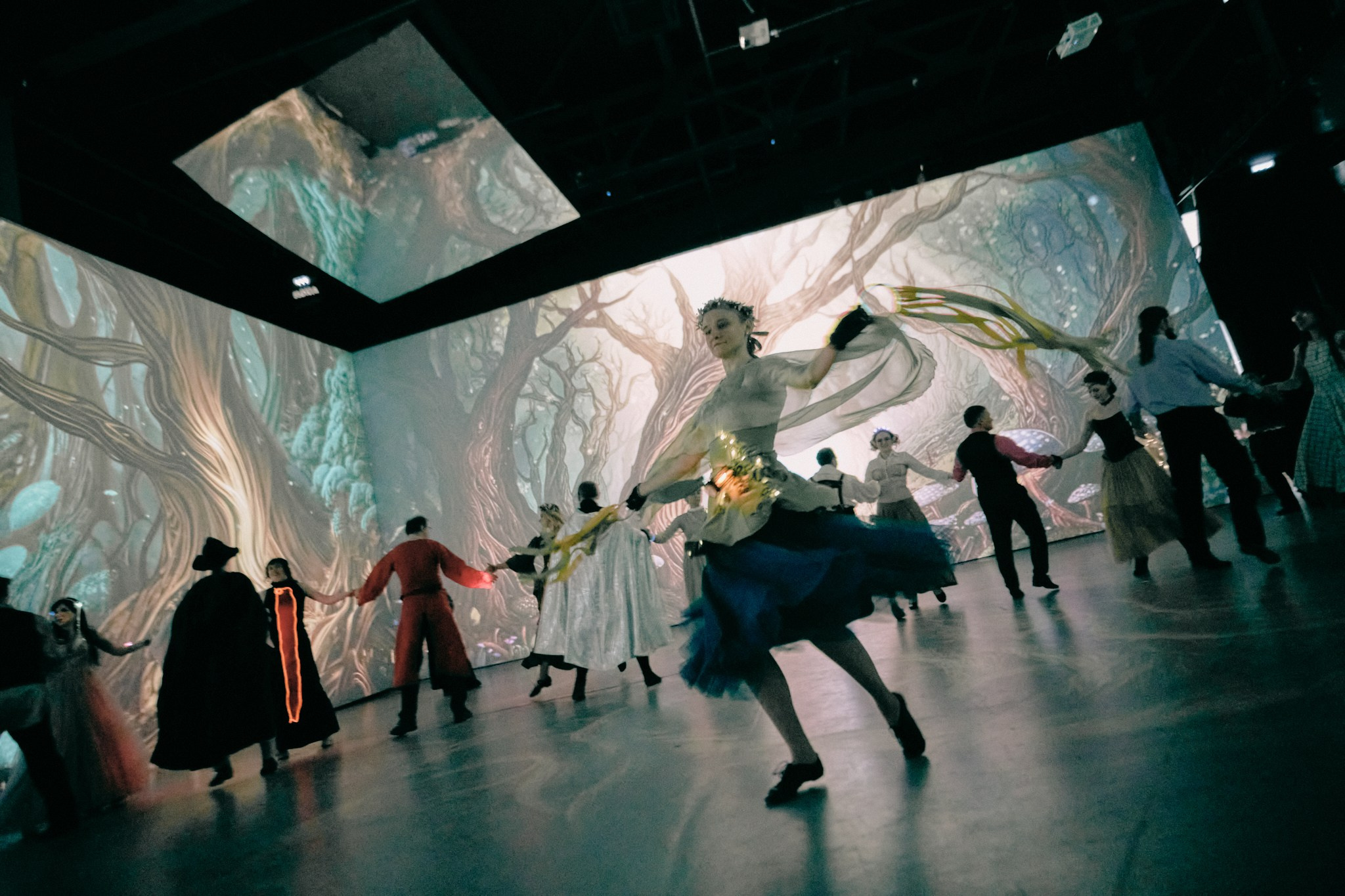 Ночь в холмах | Иммерсивный бал. Фотограф Аннё| Москва