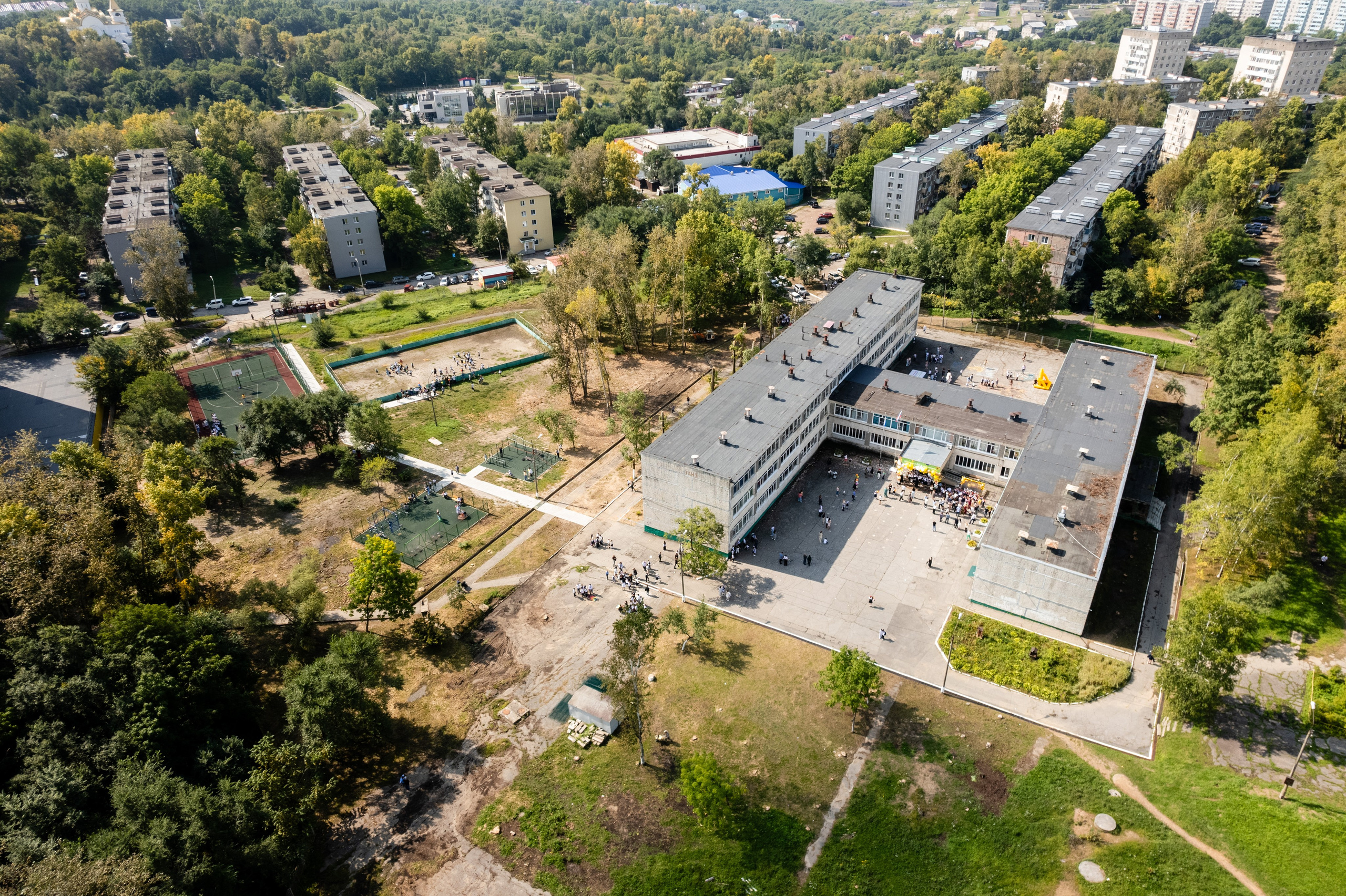 Гимназия № 50. Детский фотограф видеограф в Хабаровске Михаил Орлов