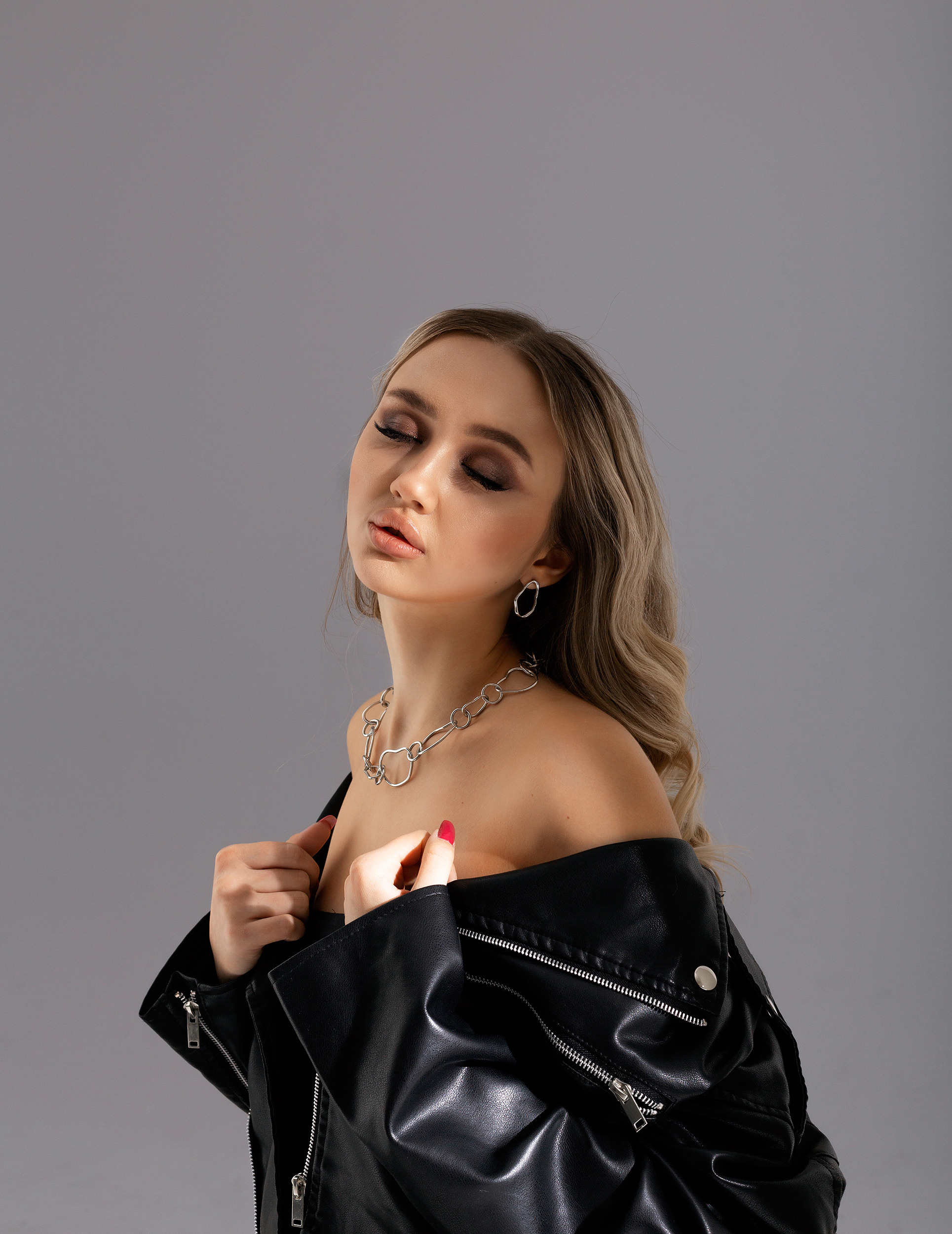 Женский портрет в студии. Женский и семейный фотограф в Екатеринбурге Маша Пруц