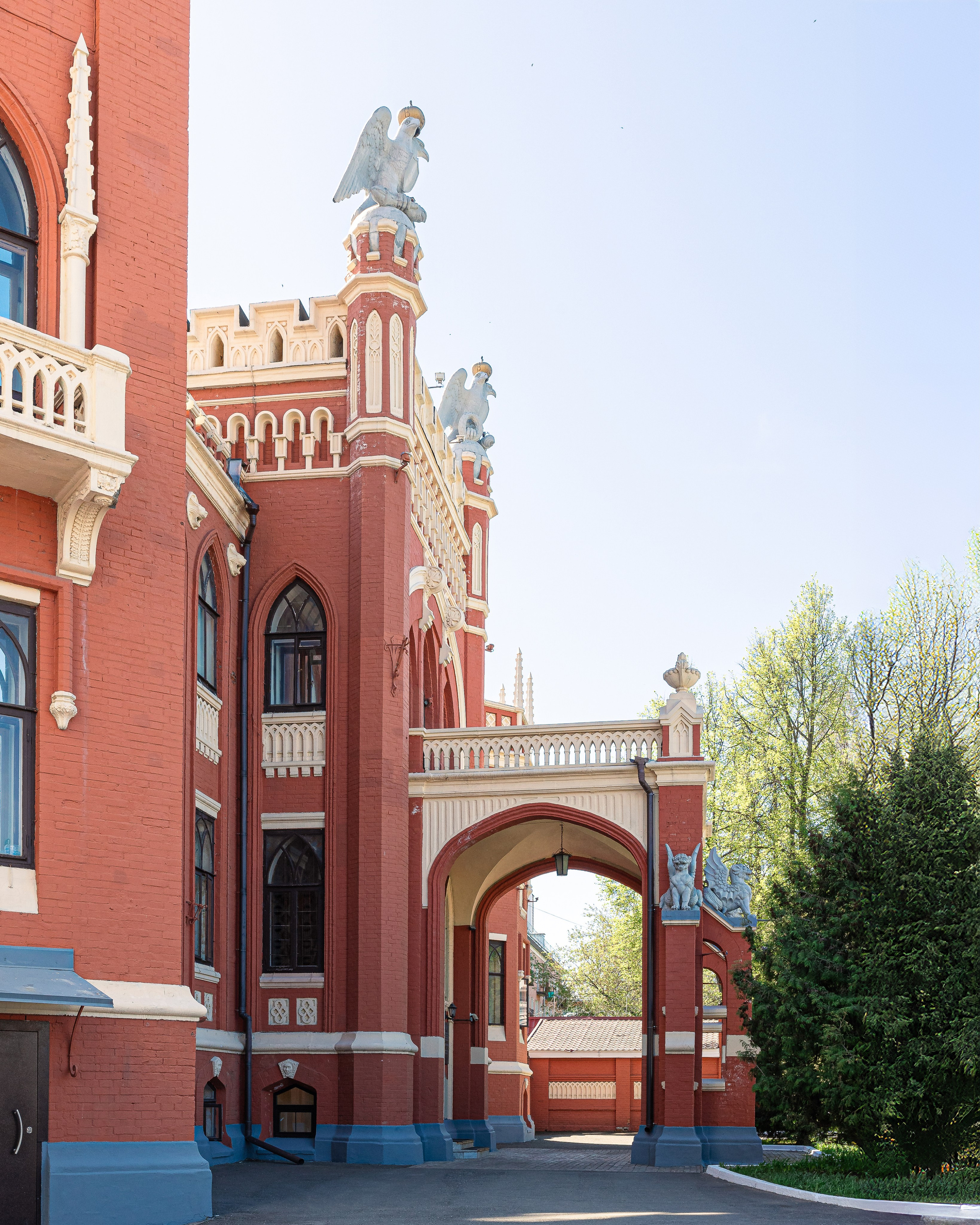 Красный замок Тихона Булычева на Вятке. Архитектор Чарушин И.А. Иван Благушин. Интерьерный и архитектурный фотограф в Москве и Санкт-Петербурге