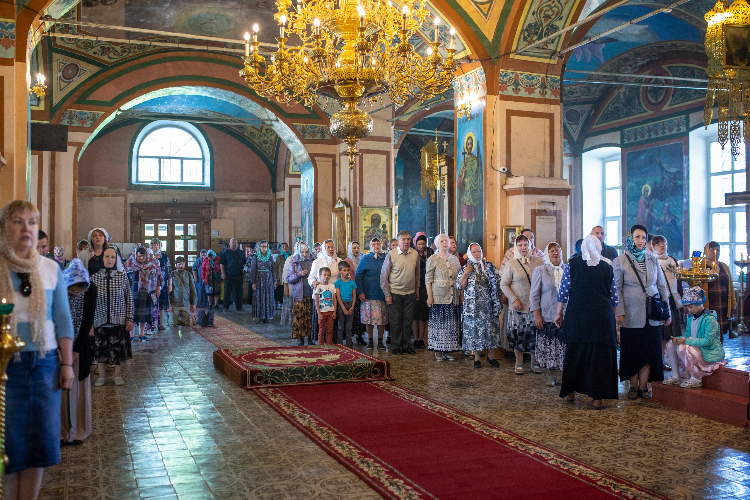Служба епископа Александровского и Юрьев-Польского Иннокентия. Арт- фотограф Москва