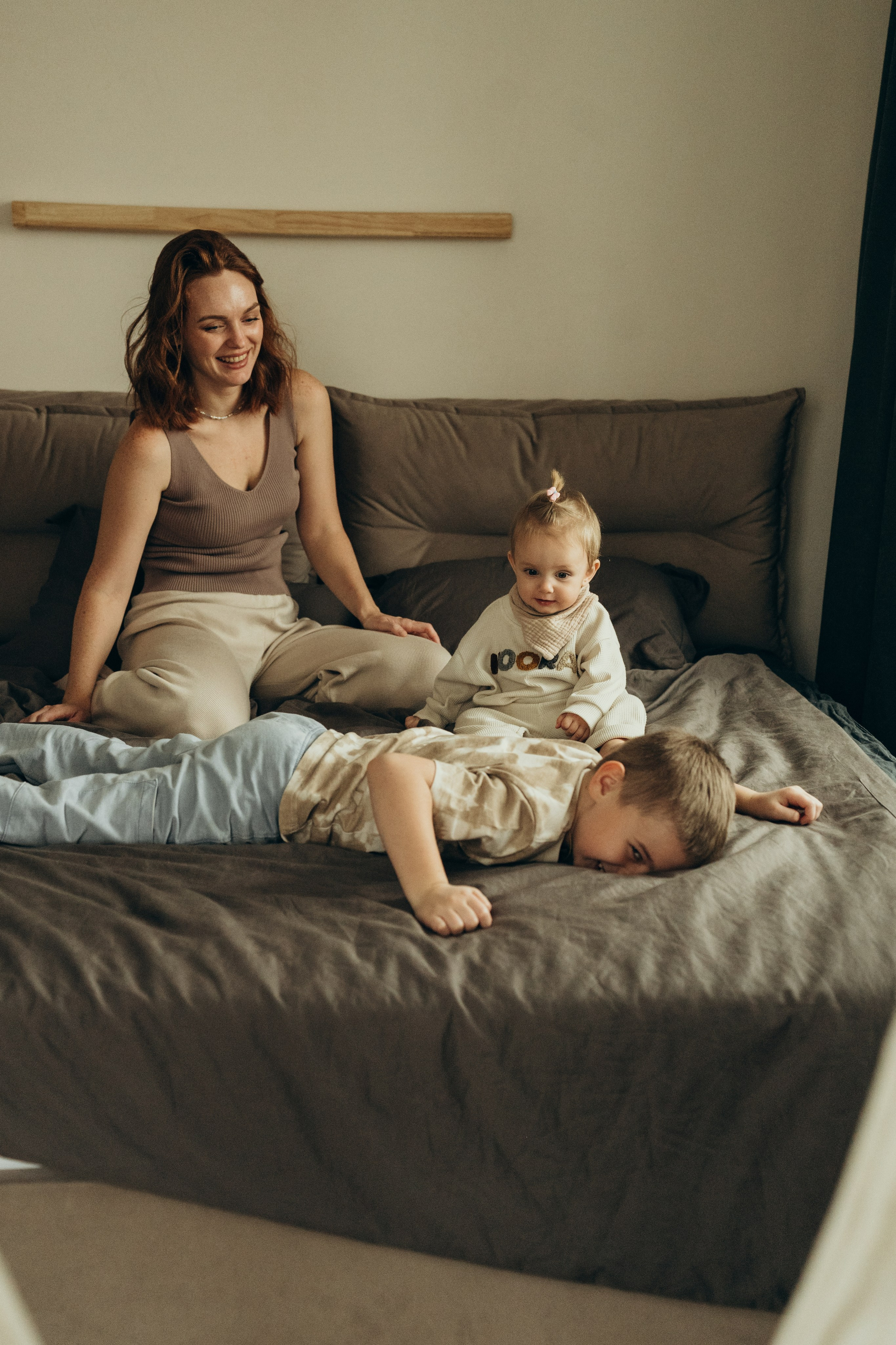 Анастасия, Ярослав и Асия